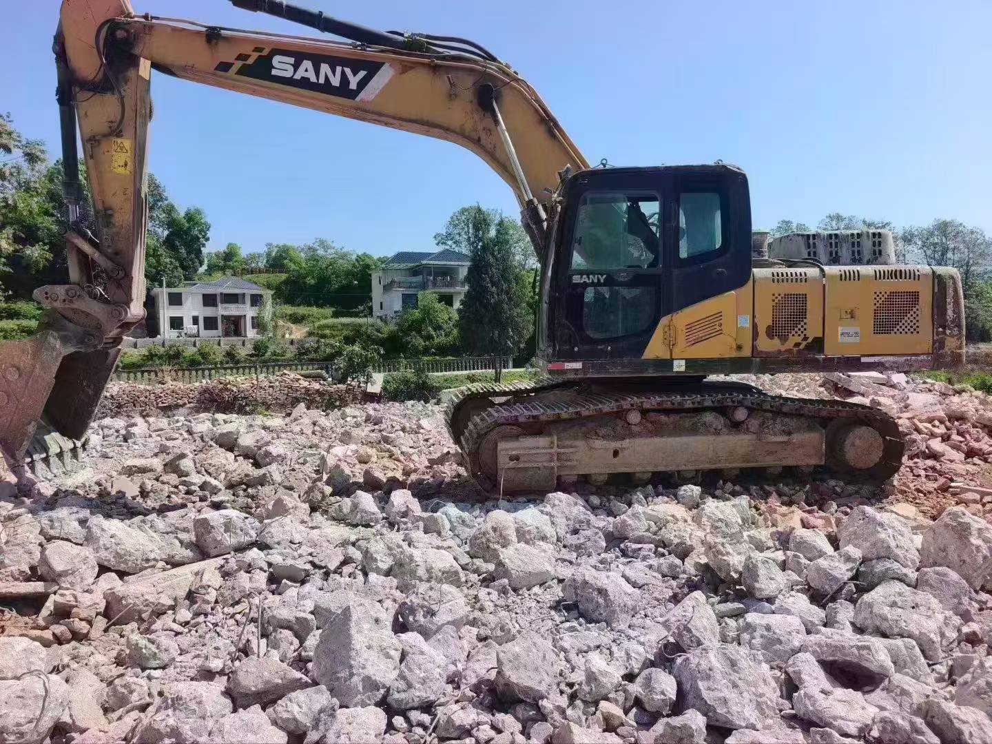 Buy Sany SY195C Used Excavator / 4 Buy Sany SY195C Used Excavator / 4