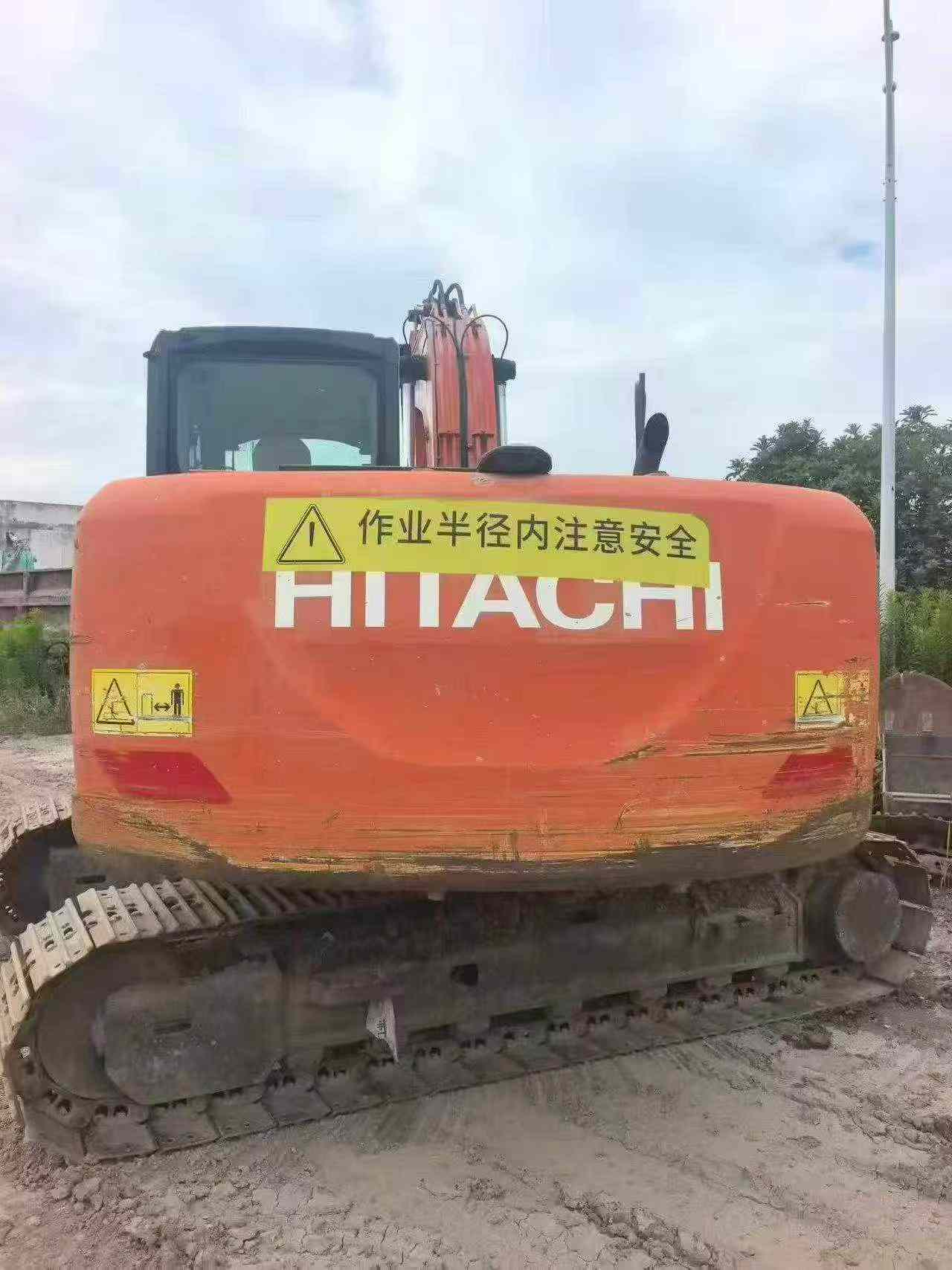 Buy Hitachi EX130 Used Excavator / 1