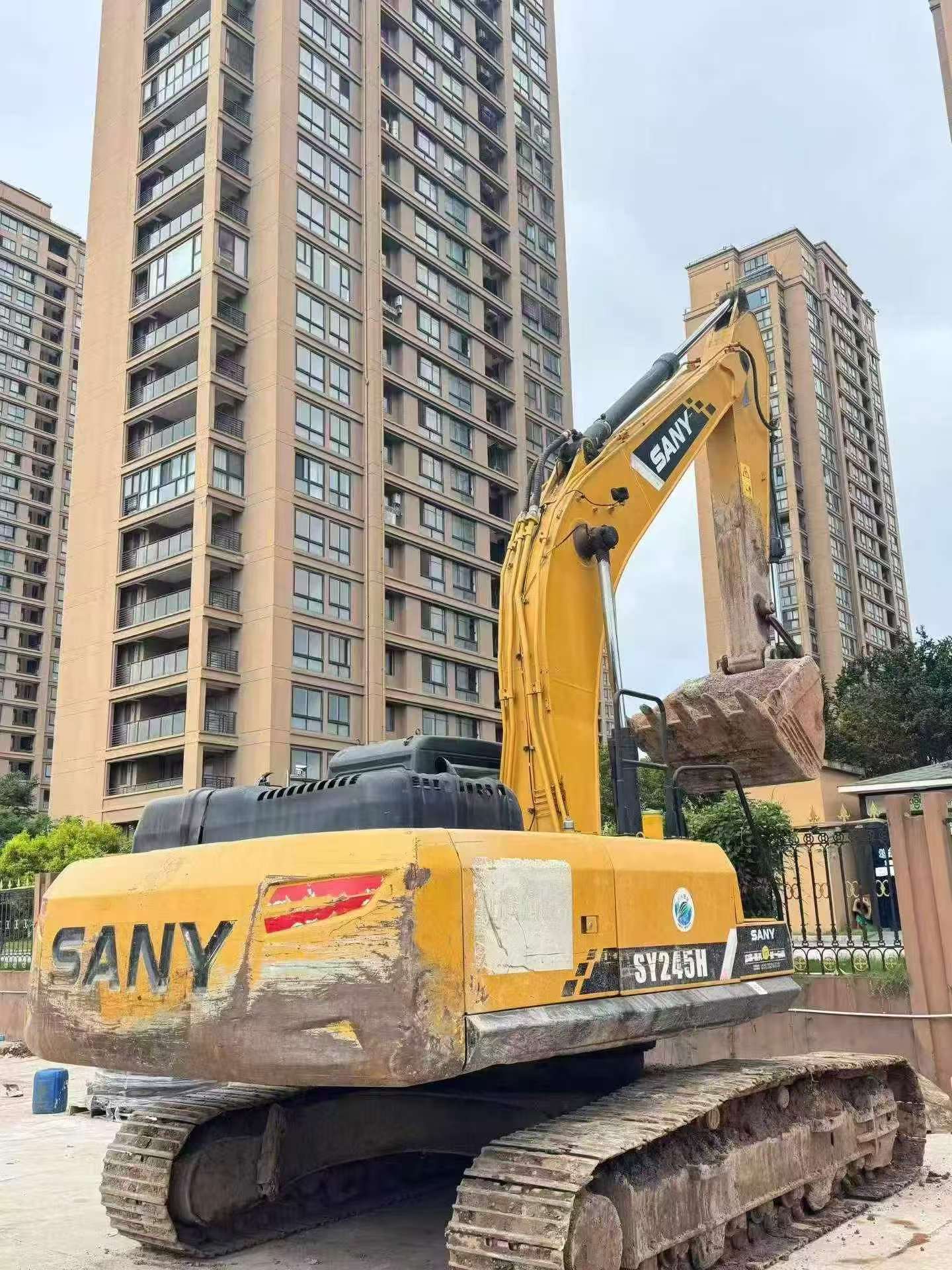 Buy Sany SY245H Used Excavator / 2 Buy Sany SY245H Used Excavator / 2