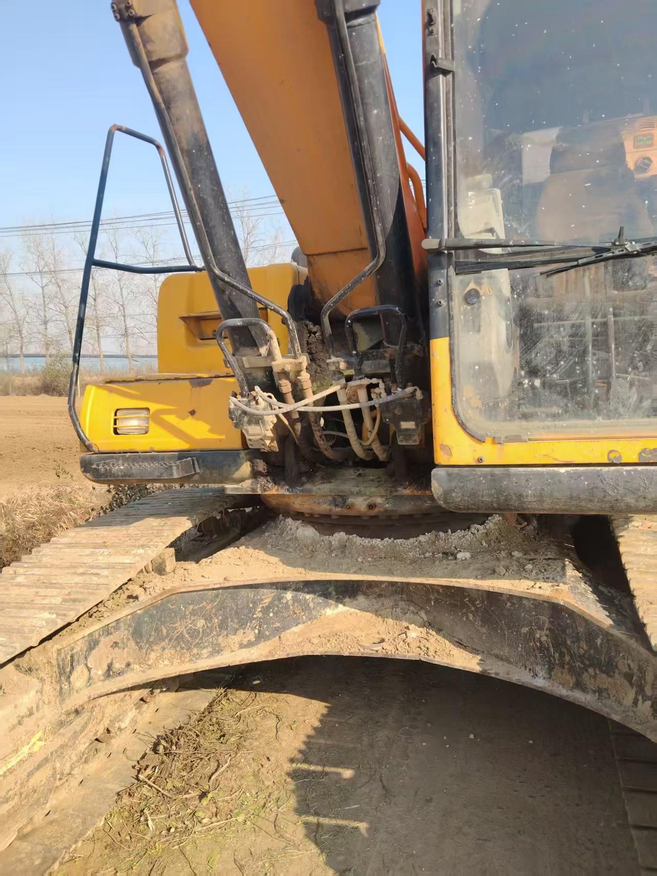Buy Sany SY215C Used Excavator / 2 Buy Sany SY215C Used Excavator / 2