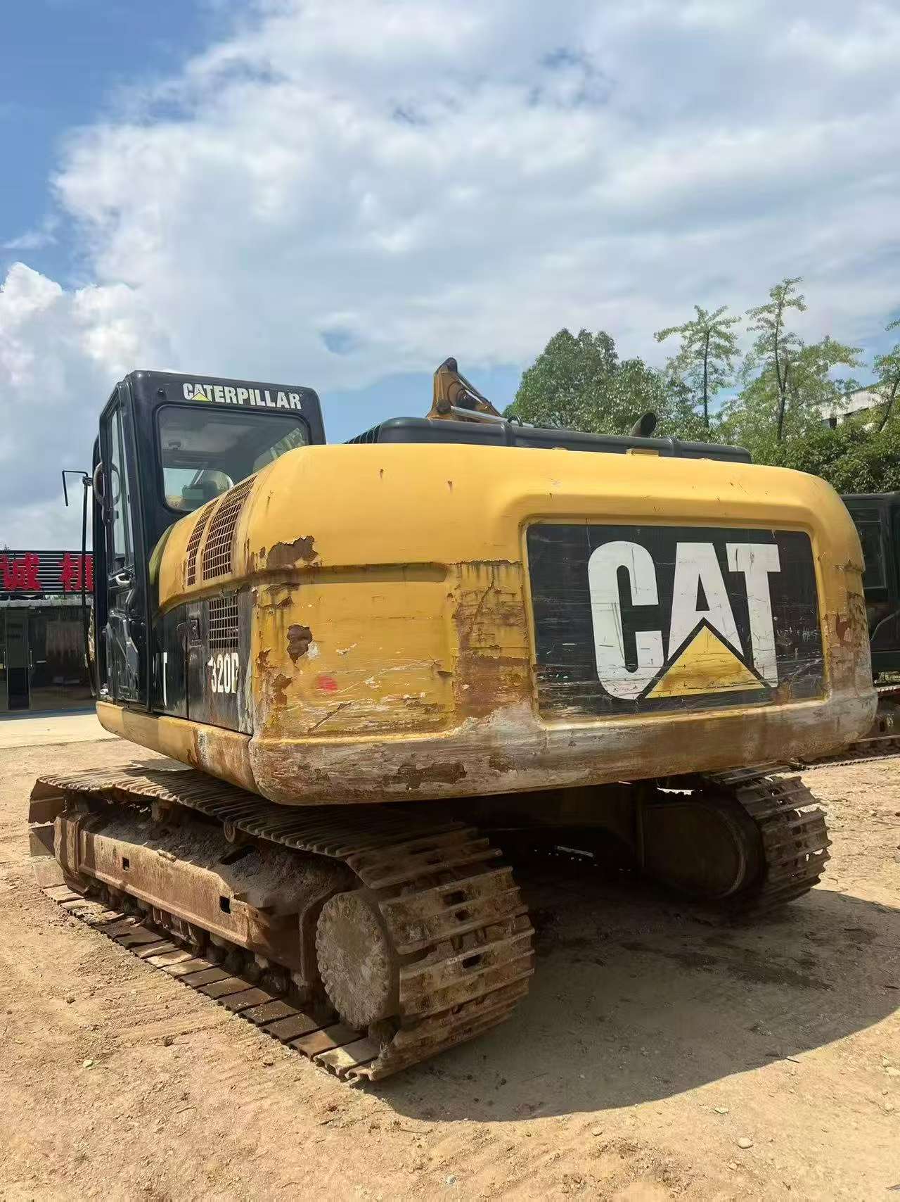 Buy Caterpillar 320D Used Excavator / 1