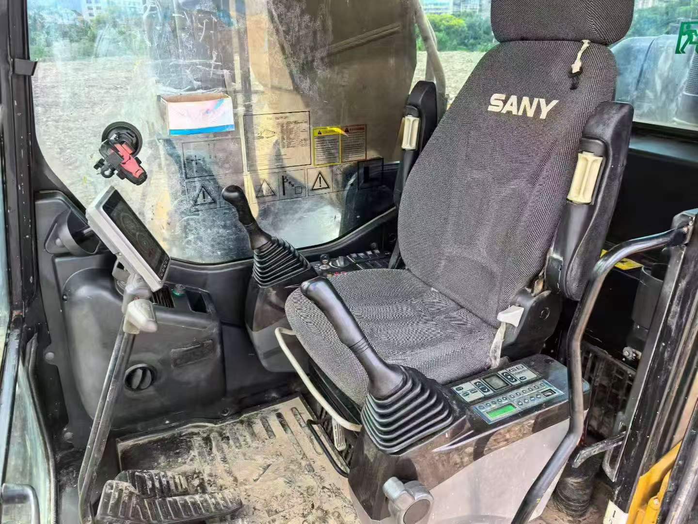Buy Sany SY205C Used Excavator / 5 Buy Sany SY205C Used Excavator / 5