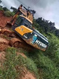 Buy Hyundai R215VS Used Excavator / 3 Buy Hyundai R215VS Used Excavator / 3
