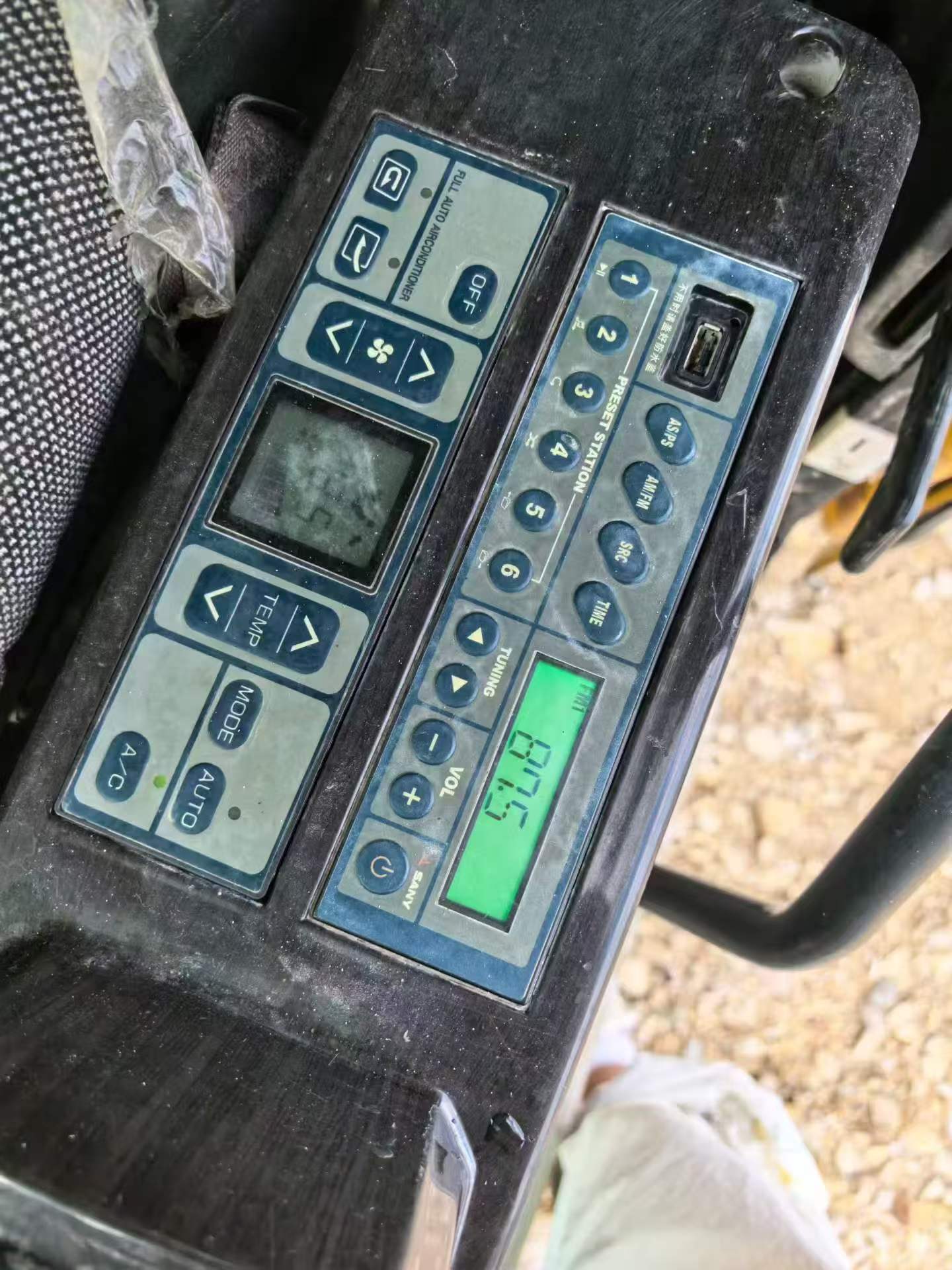 Buy Sany SY205C Used Excavator / 6 Buy Sany SY205C Used Excavator / 6