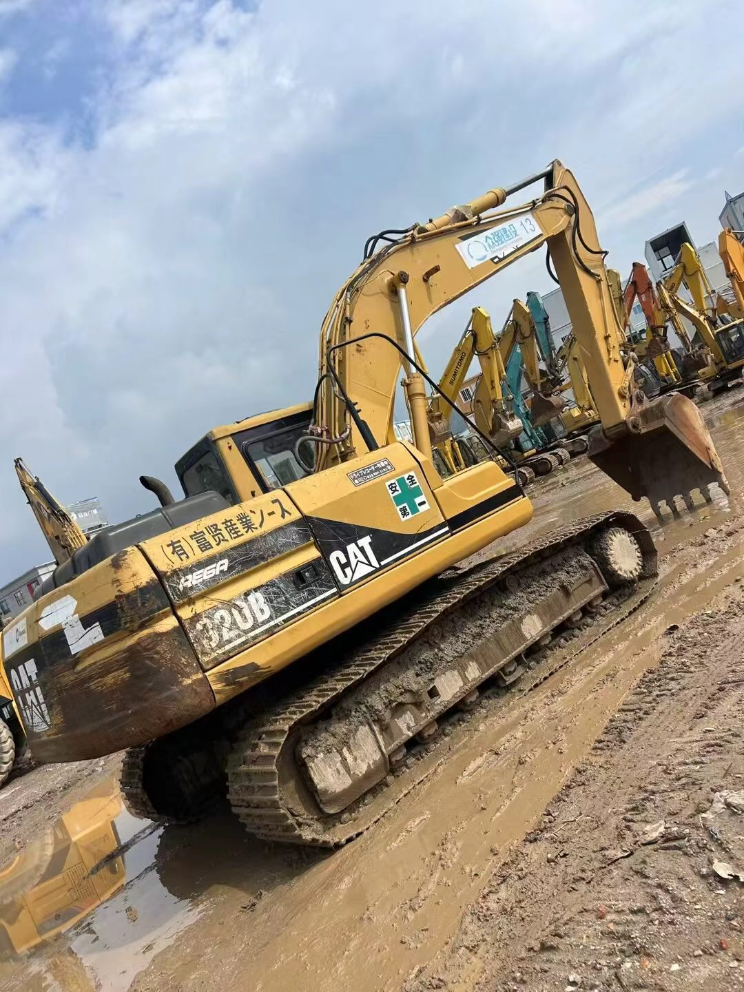 Buy Caterpillar 320B Used Excavator / 2 Buy Caterpillar 320B Used Excavator / 2