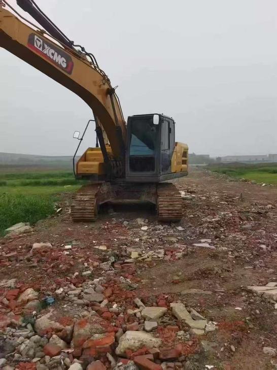 Buy XCMG XE200 Used Excavator / 1