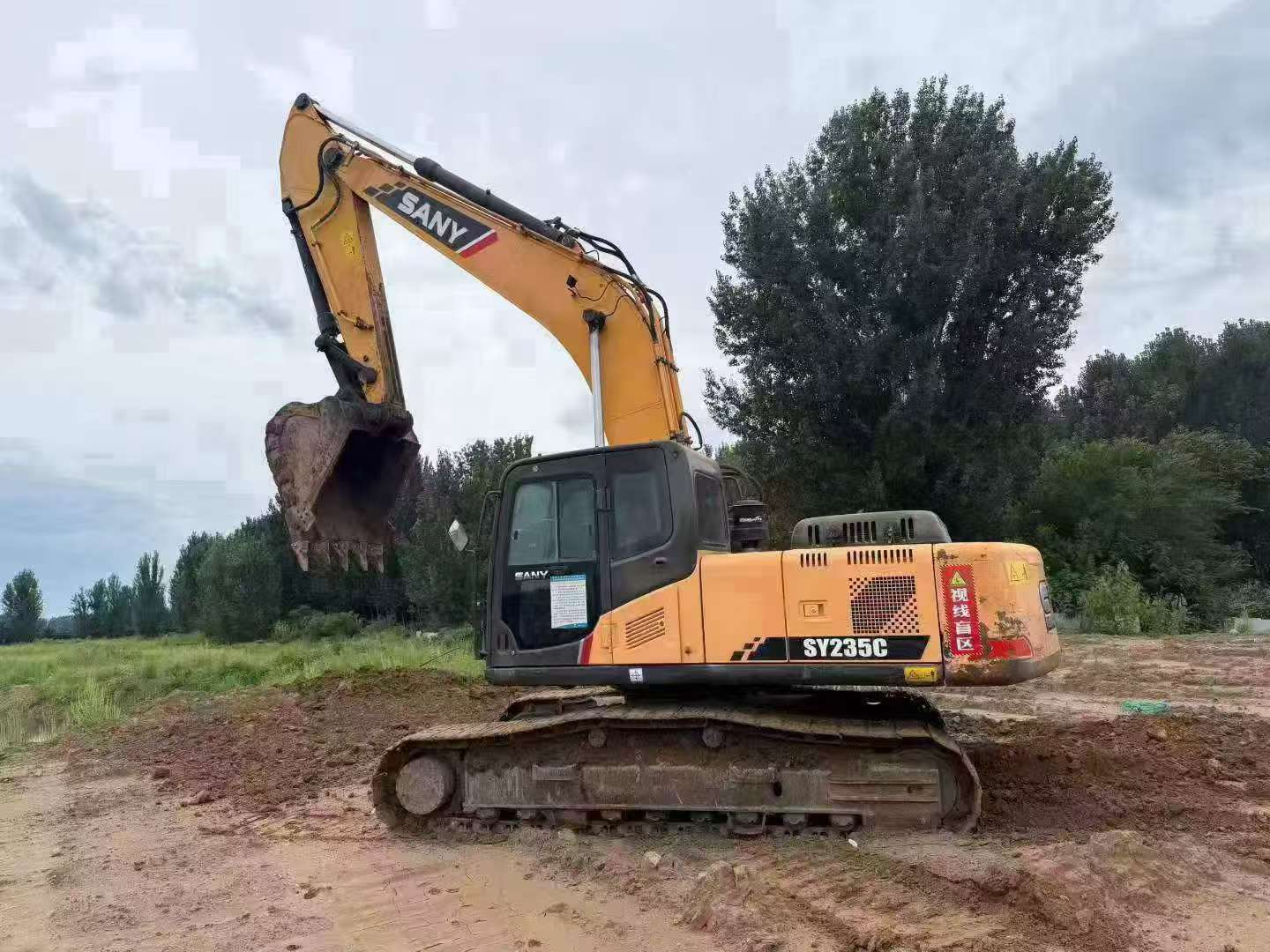 Buy Sany SY235C Used Excavator / 2