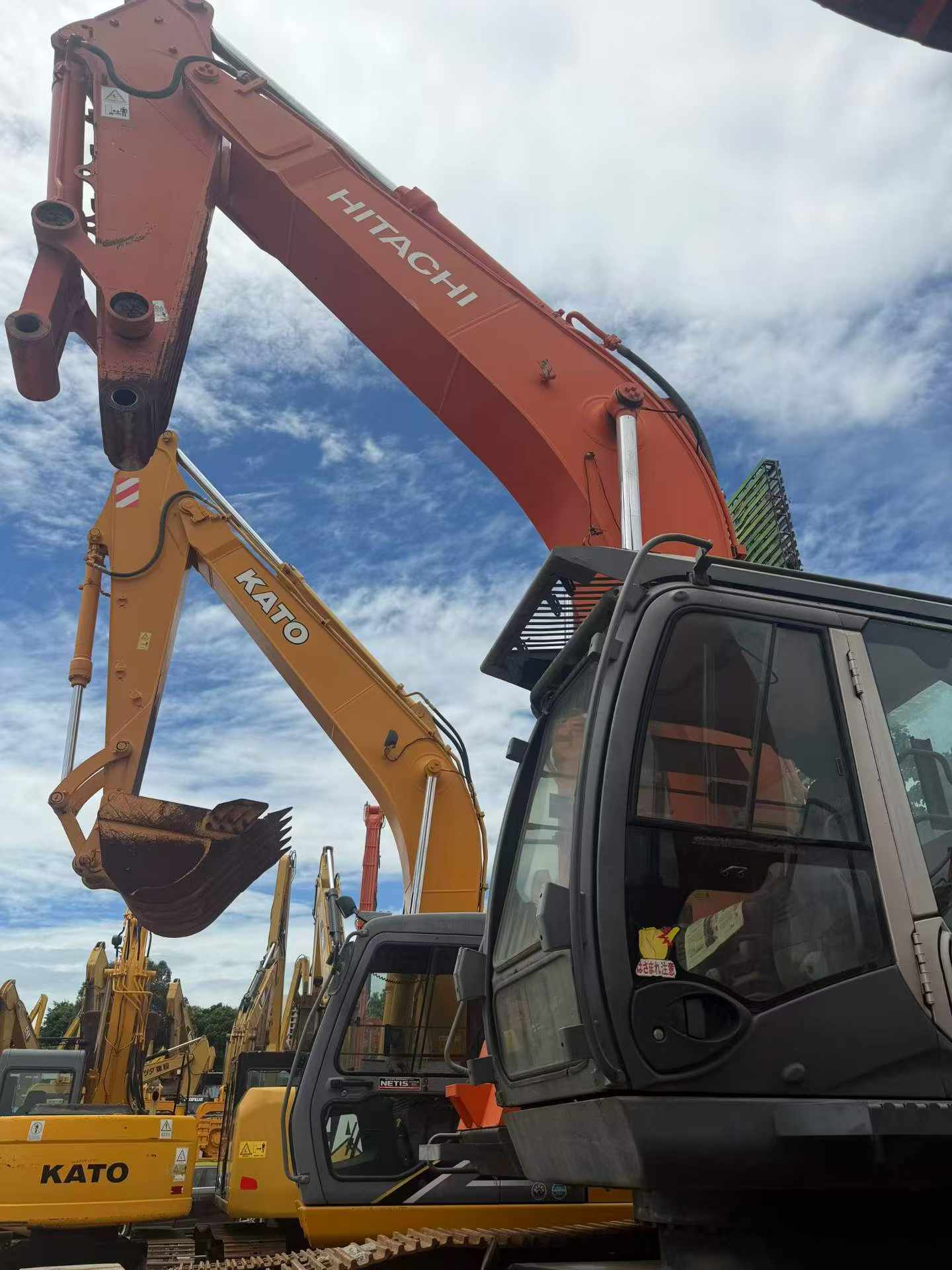 Buy Hitachi ZX470H-3 Used Excavator / 2