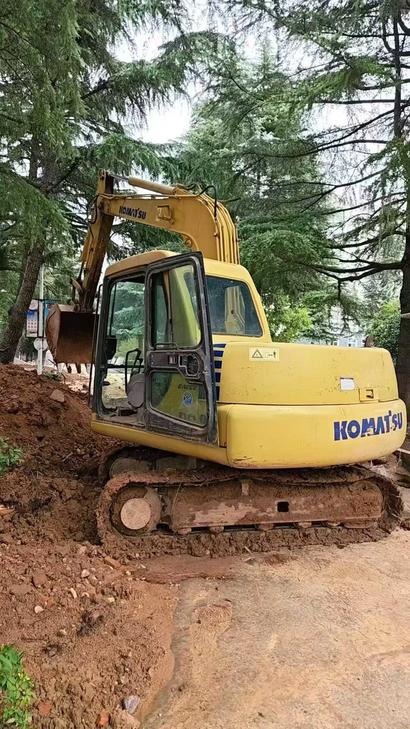 Buy Komatsu Used Excavator / 1