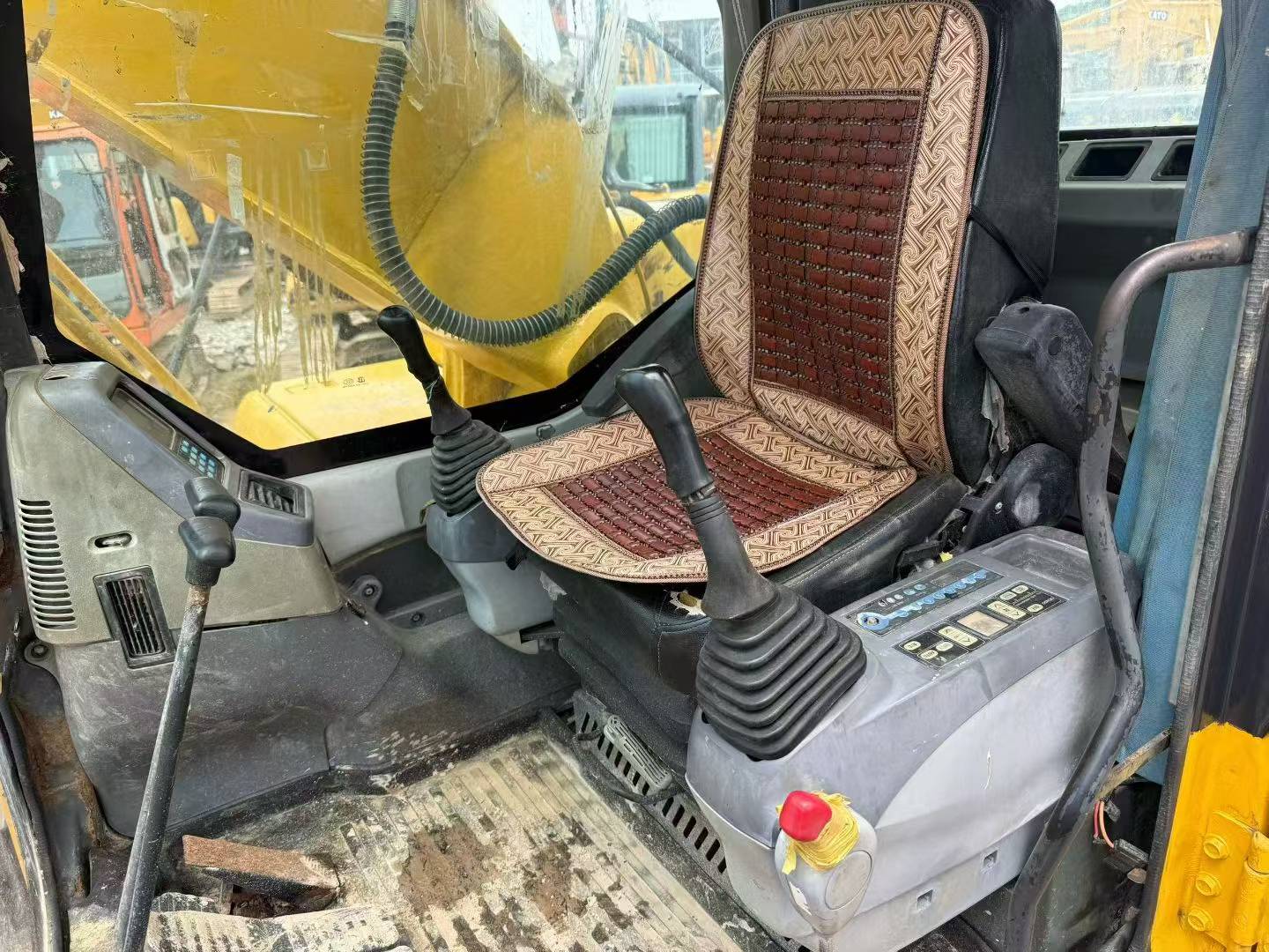 Buy Komatsu Used Excavator / 3 Buy Komatsu Used Excavator / 3