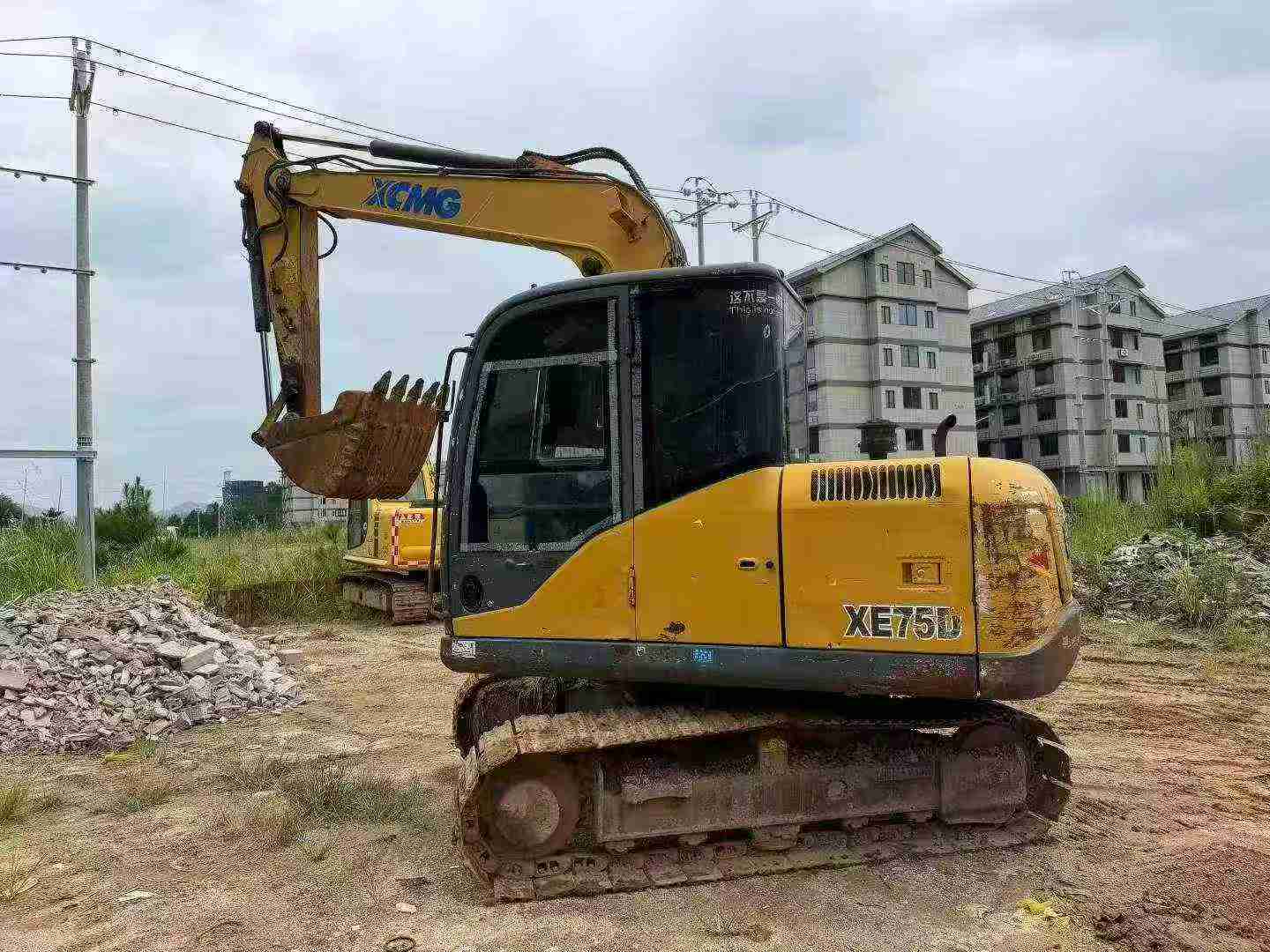 Buy XCMG XE75C Used Excavator / 1