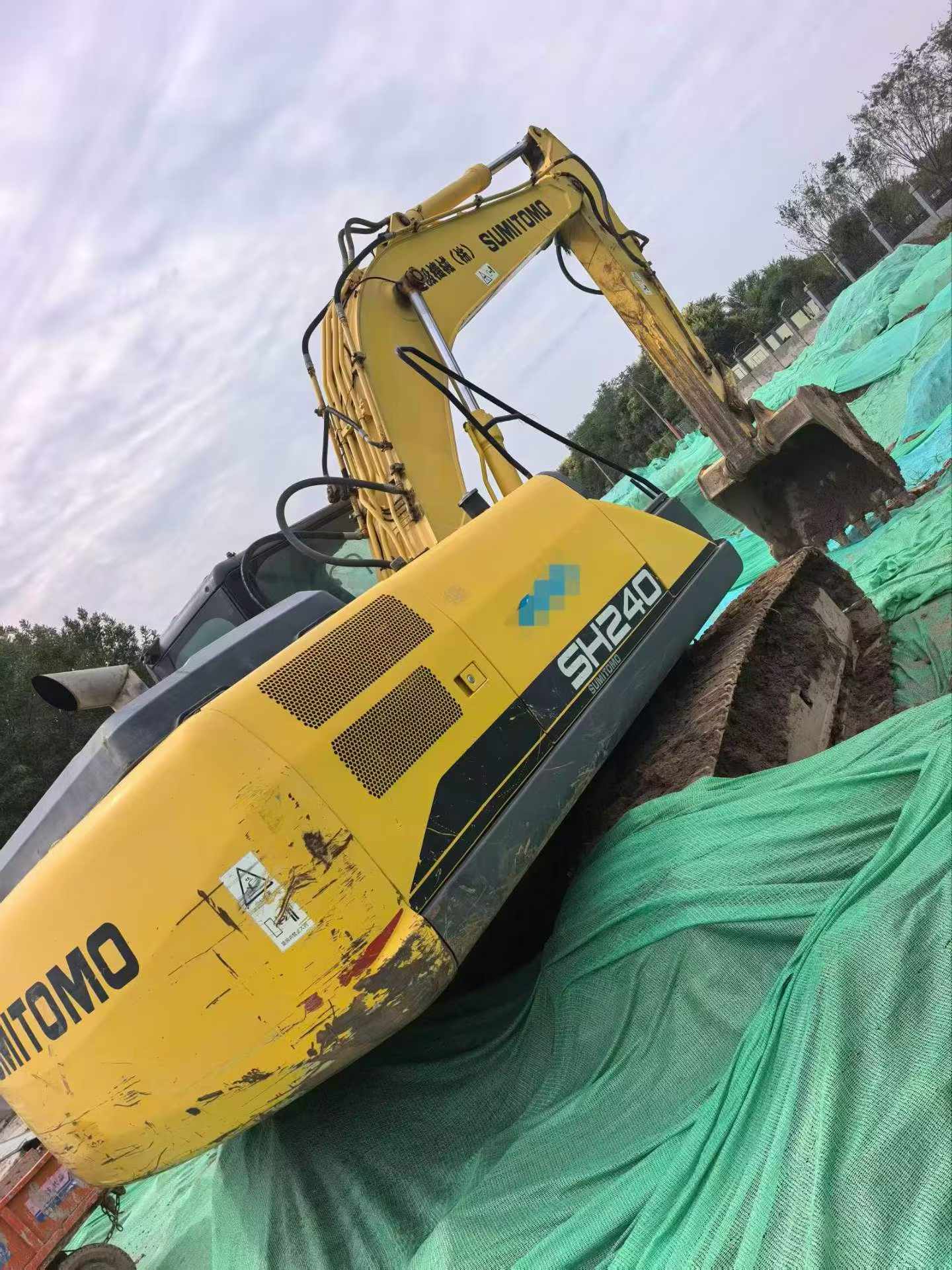 Buy Sumitomo SH210-5 Used Excavator / 3 Buy Sumitomo SH210-5 Used Excavator / 3