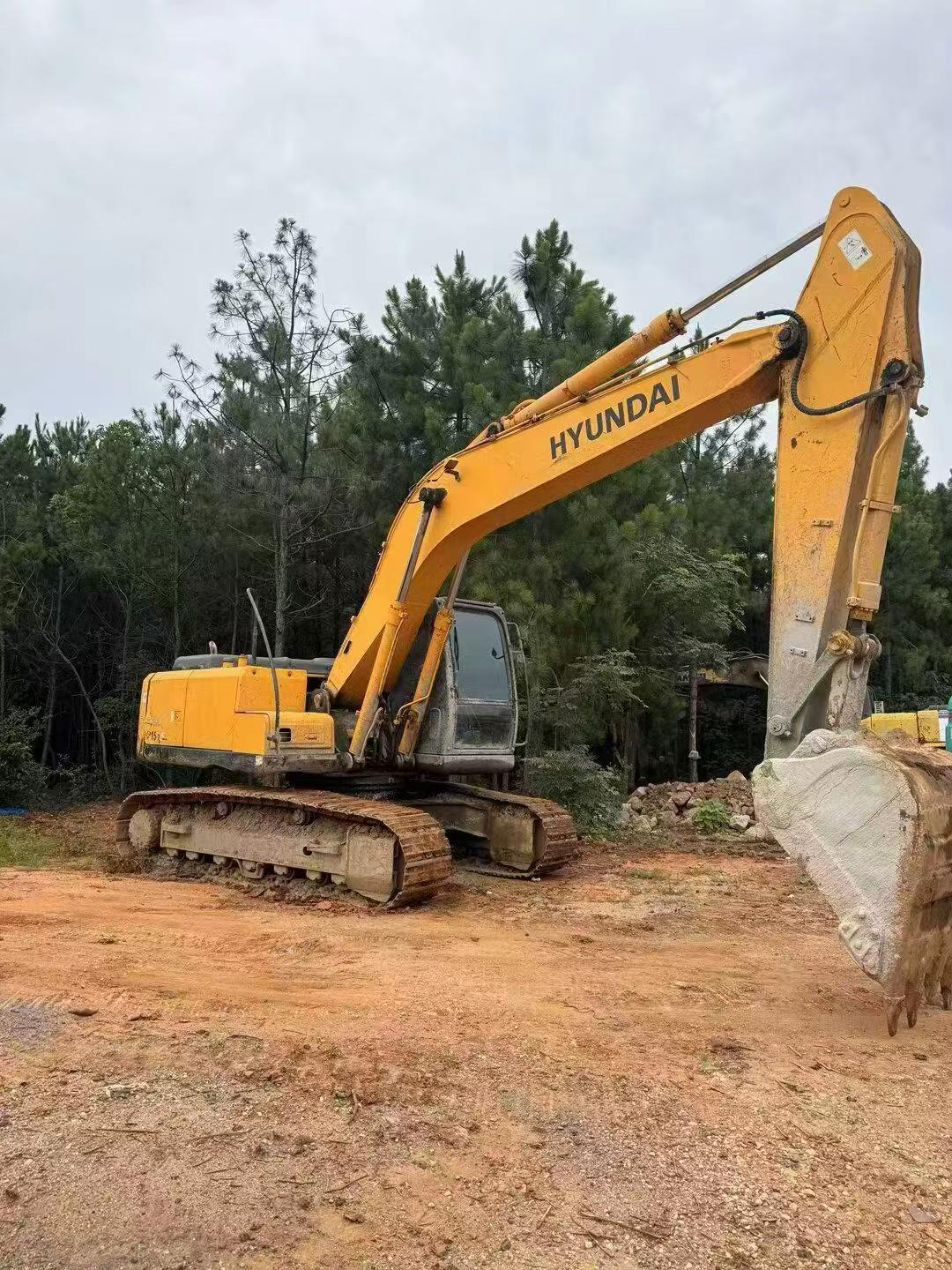 Buy Hyundai R215-7 Used Excavator / 2