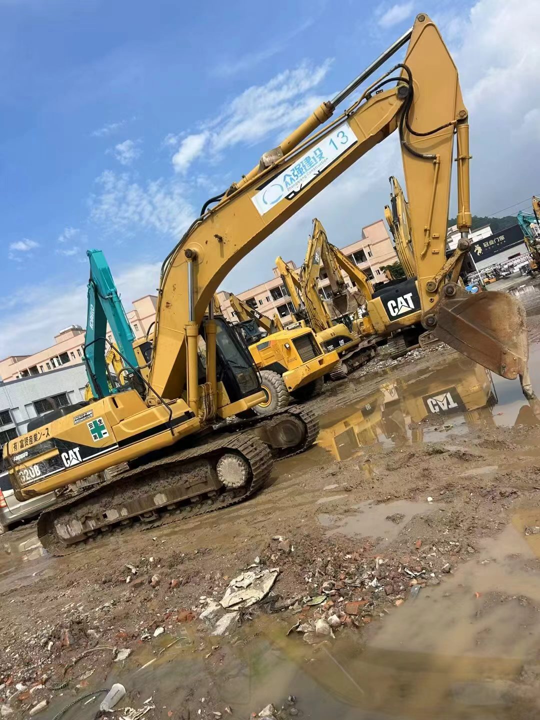 Buy Caterpillar 320B Used Excavator / 4 Buy Caterpillar 320B Used Excavator / 4
