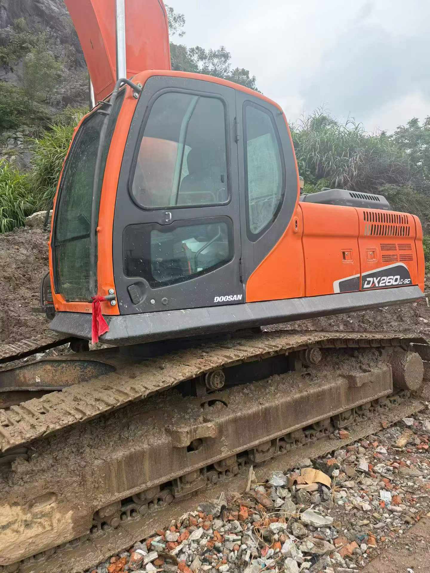 شراء Doosan DX260LC مستعمل حفارة