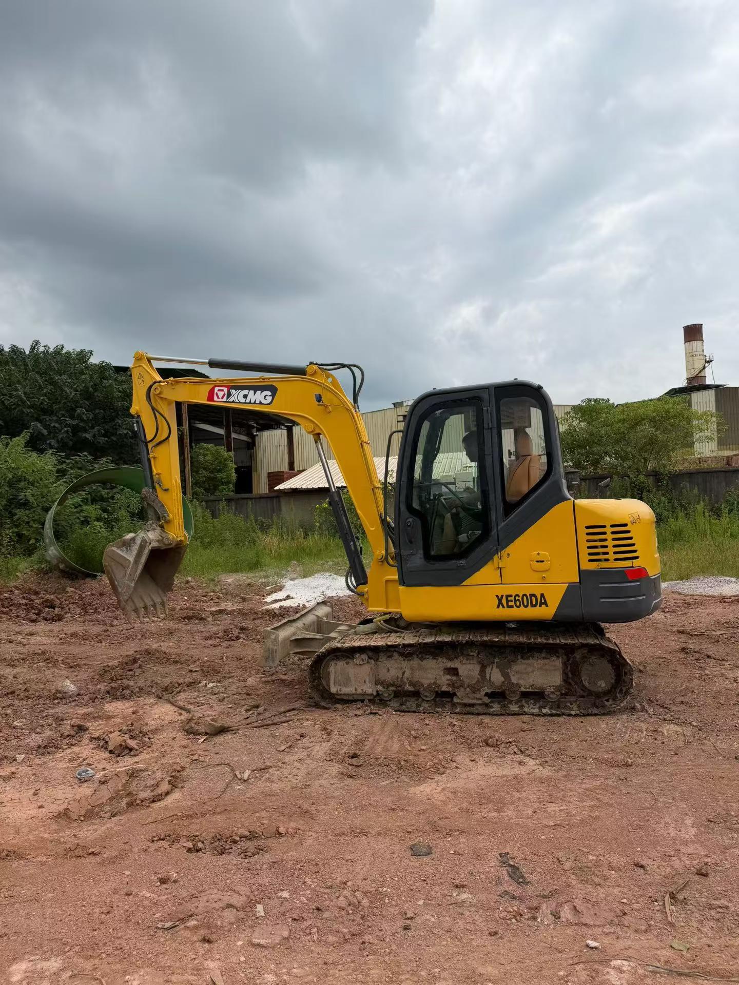 Buy XCMG XE60 Used Excavator / 1