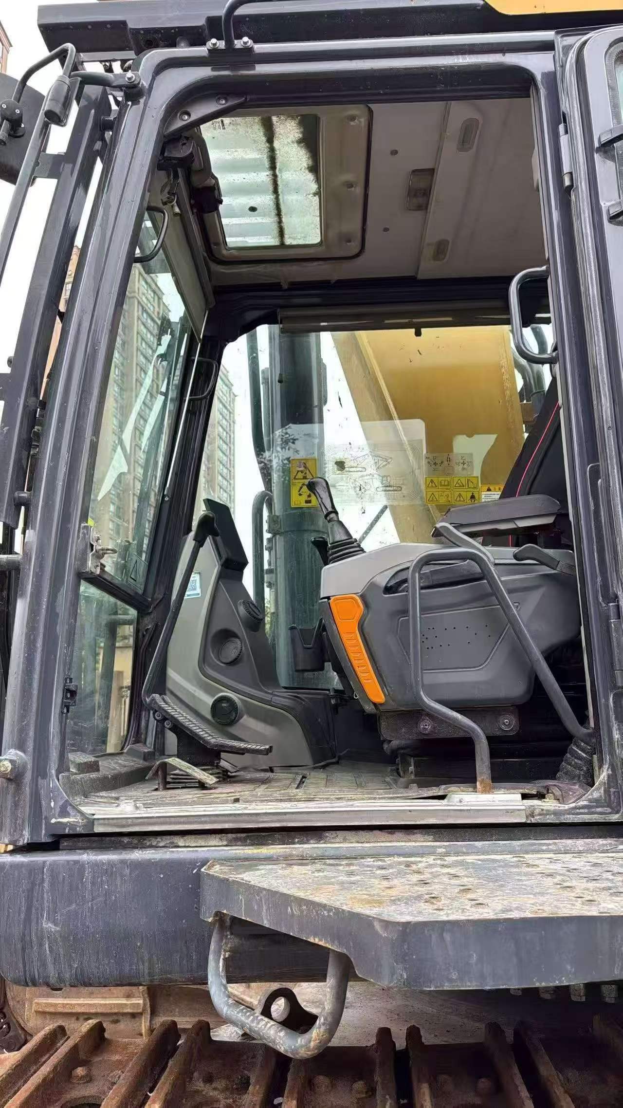 Buy XCMG LW600E Used Excavator / 8 Buy XCMG LW600E Used Excavator / 8