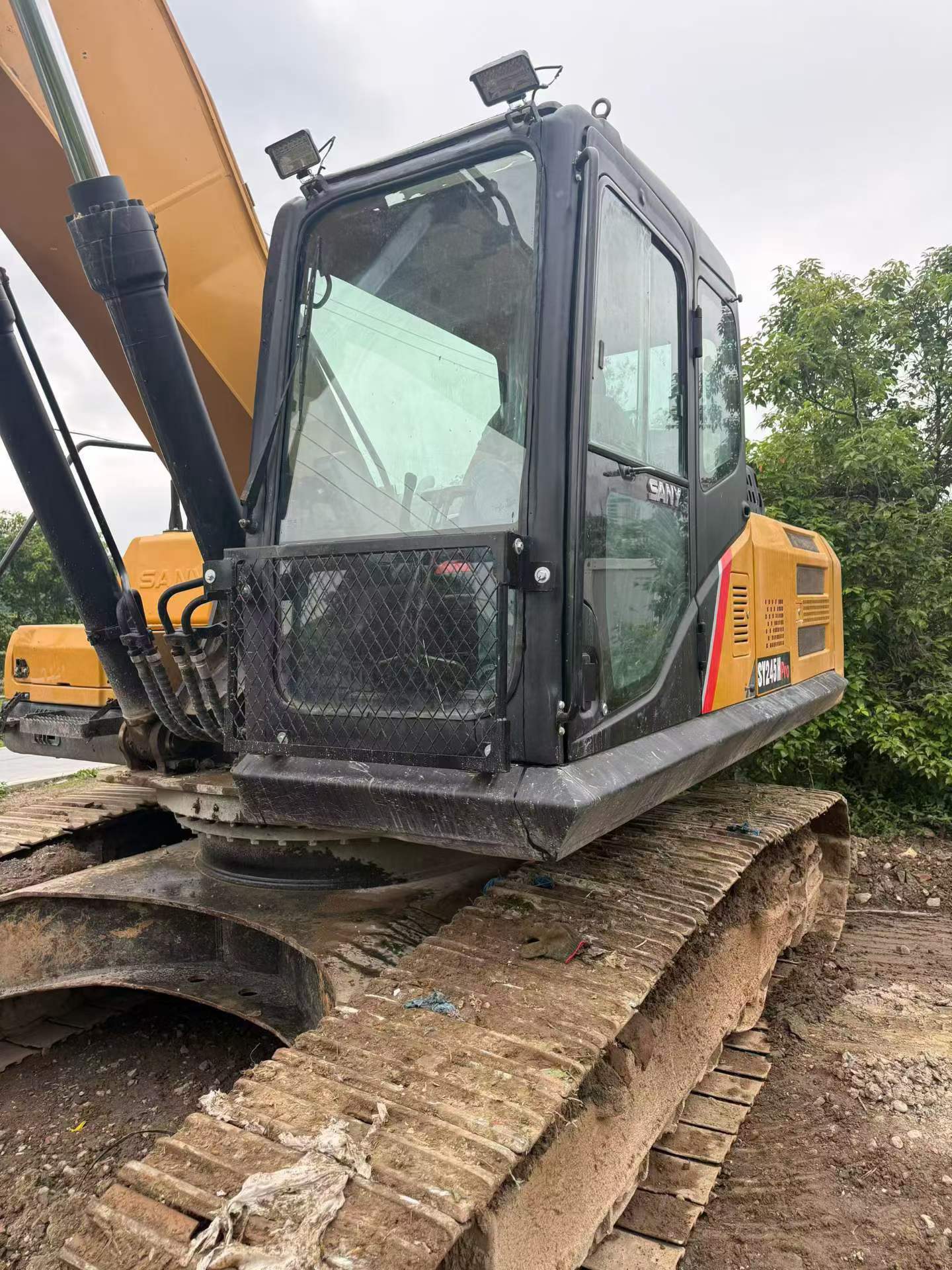 Buy Sany SY245H Used Excavator / 2 Buy Sany SY245H Used Excavator / 2