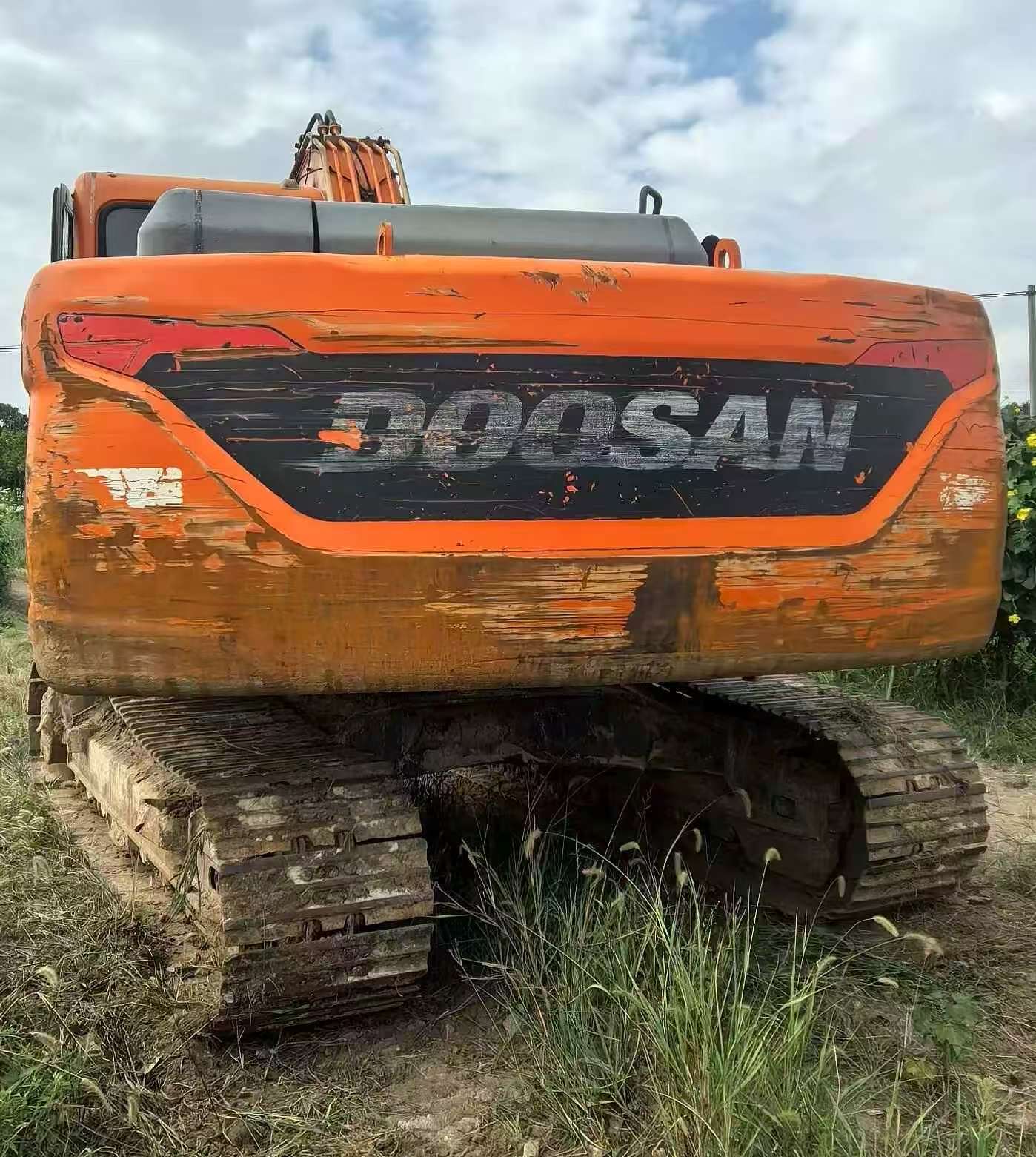 Buy Doosan DH215-7 Used Excavator / 2 Buy Doosan DH215-7 Used Excavator / 2
