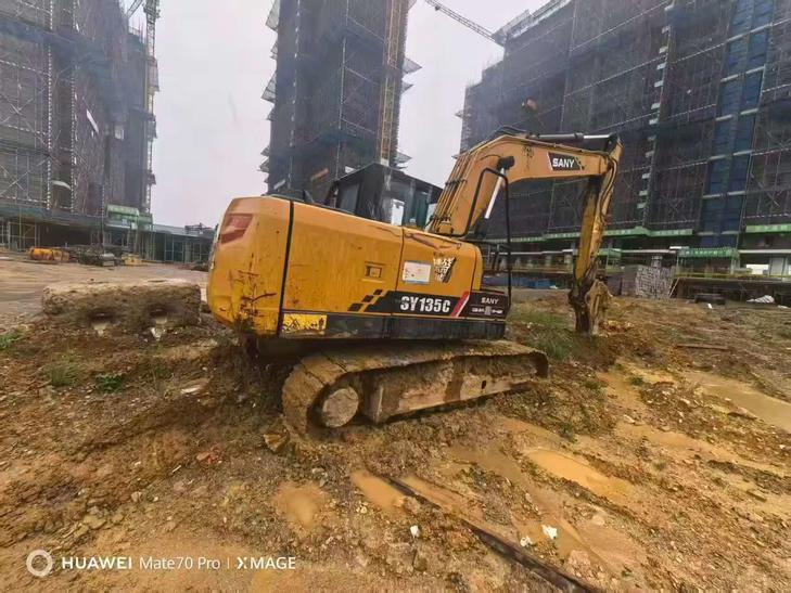 Buy Sany SY135 Used Excavator / 1