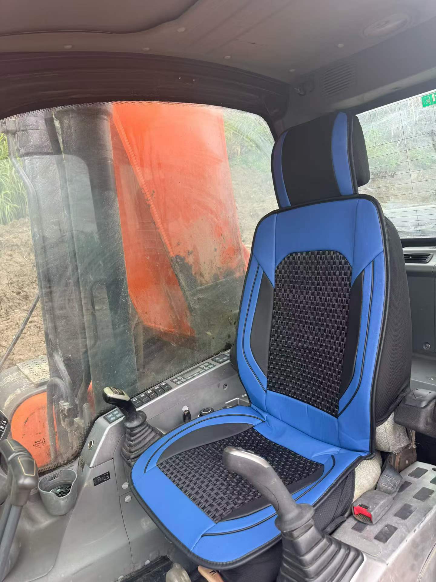 Compre Escavadeira Doosan DX260LC Usada / 7