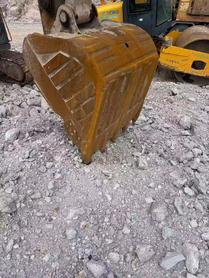 Buy Volvo EC200 Used Excavator / 4 Buy Volvo EC200 Used Excavator / 4