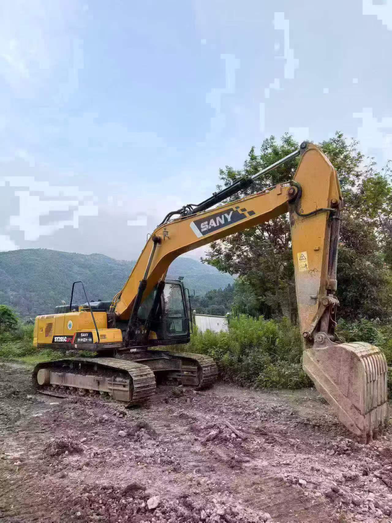 Buy Sany SY205C Used Excavator / 1