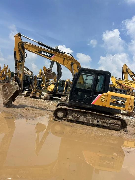 Buy Sany SY135C Used Excavator / 1