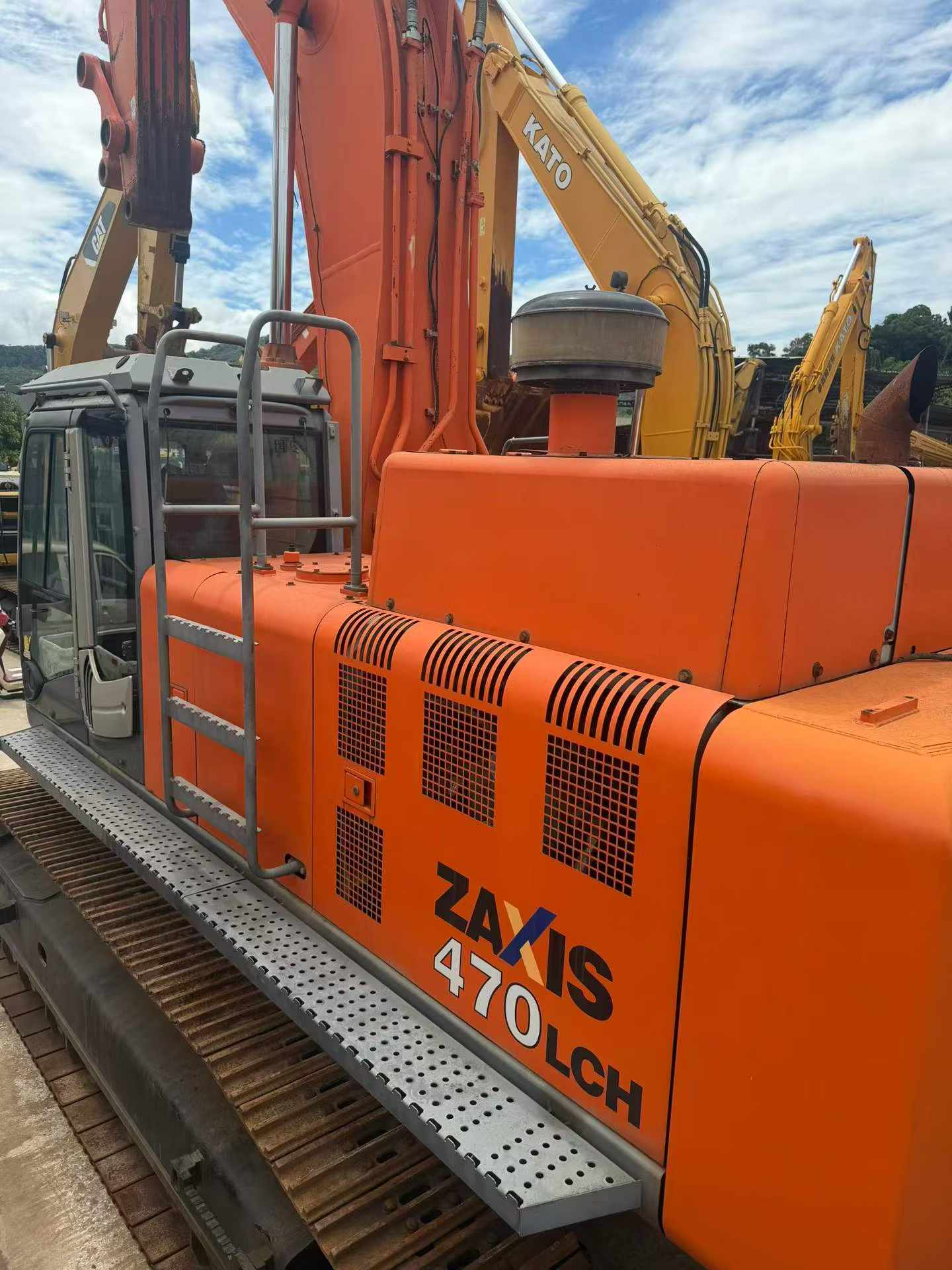 Buy Hitachi ZX470H-3 Used Excavator / 3