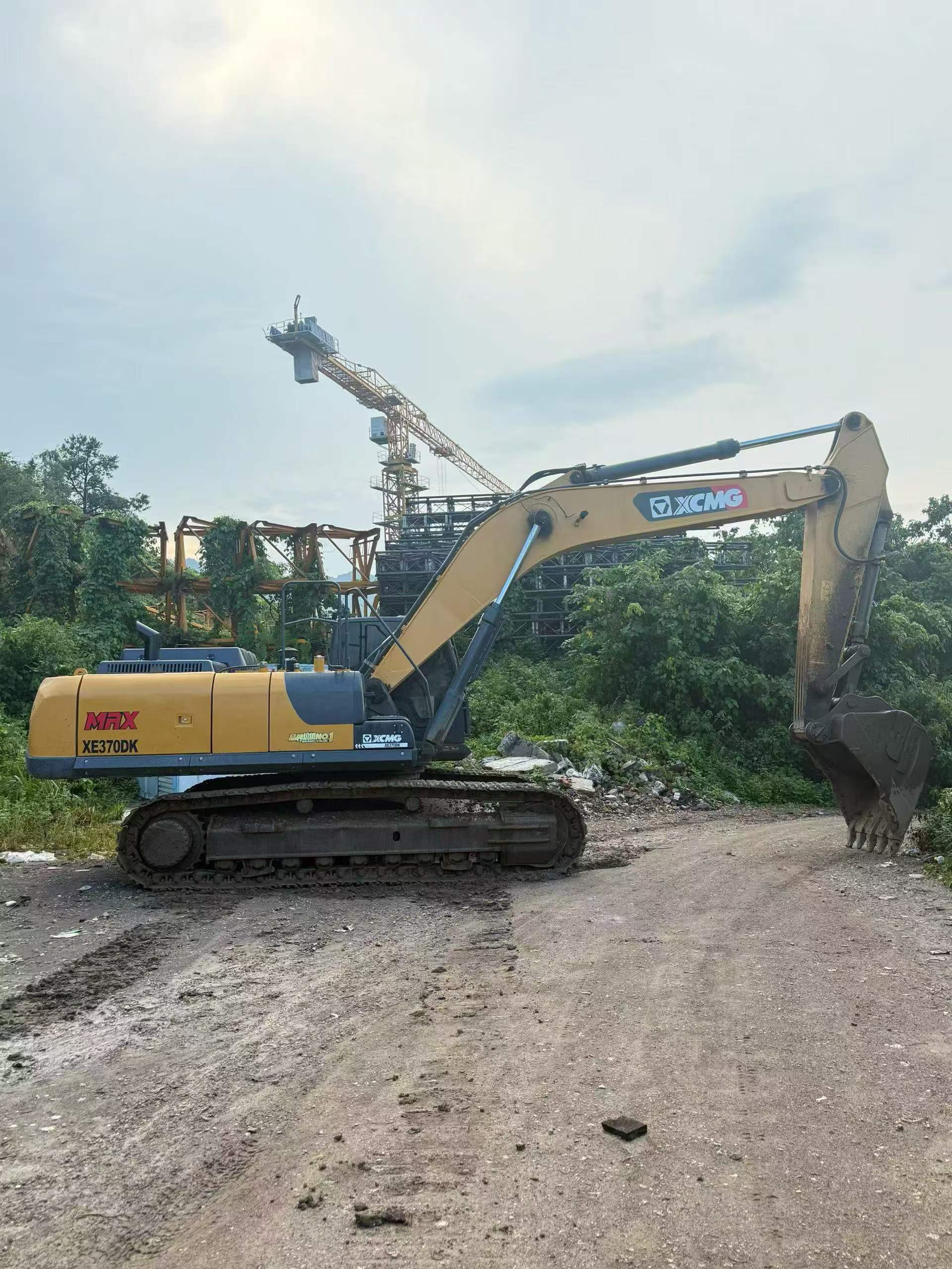 Buy XCMG XE370 Used Excavator / 8 Buy XCMG XE370 Used Excavator / 8