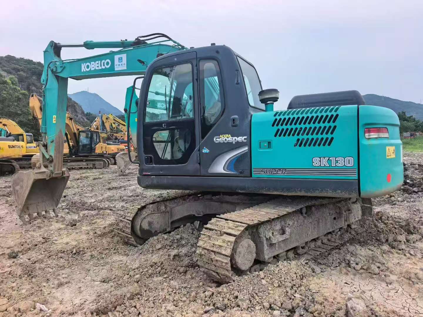 Buy Kobelco SK130 Used Excavator / 4 Buy Kobelco SK130 Used Excavator / 4