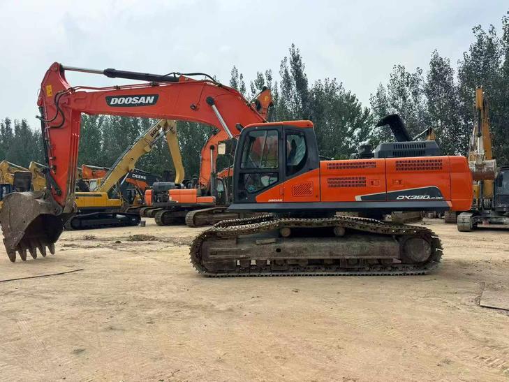 Buy Doosan DX380 Used Excavator / 1