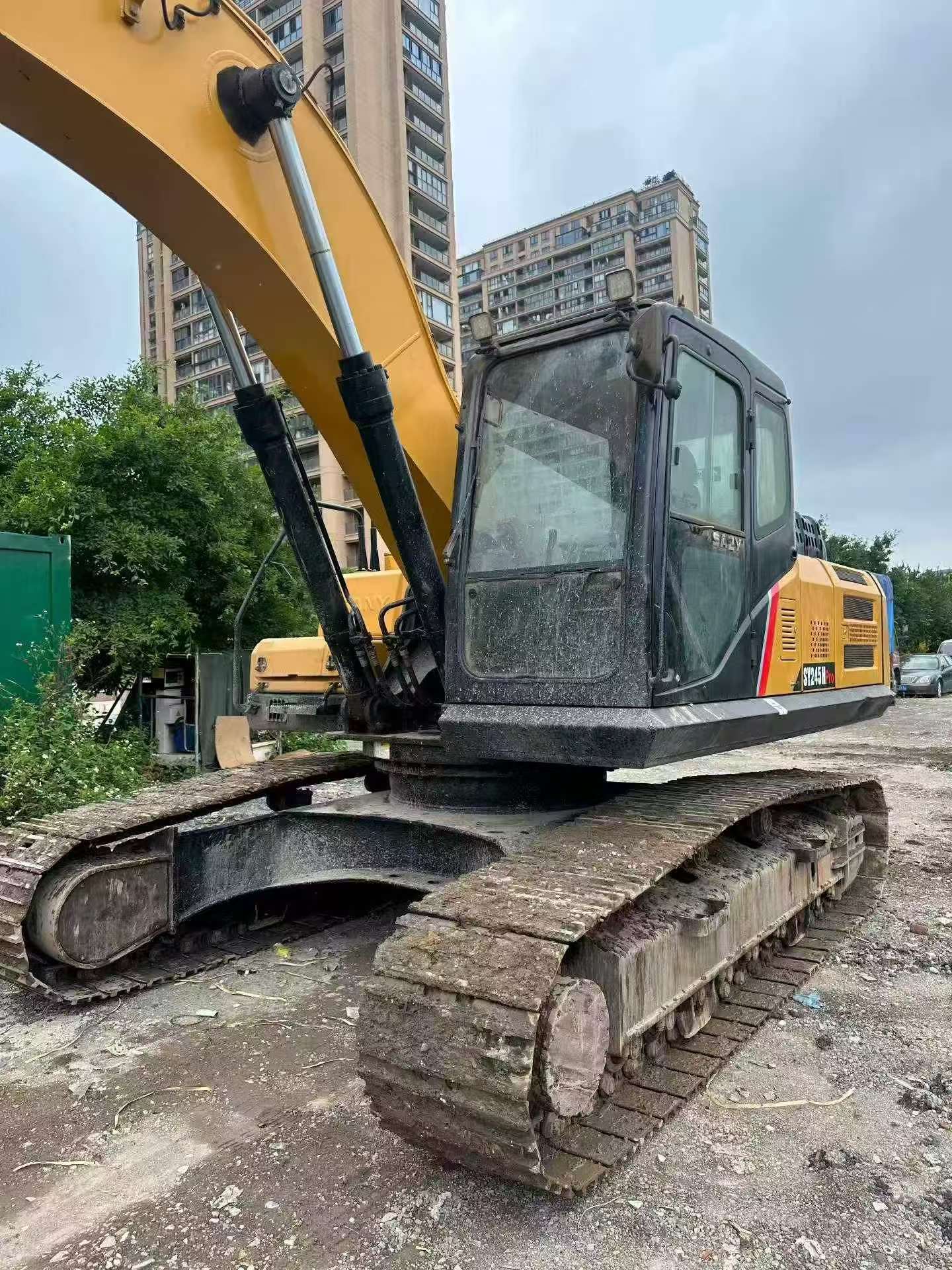 Buy Sany SY245H Used Excavator / 3 Buy Sany SY245H Used Excavator / 3