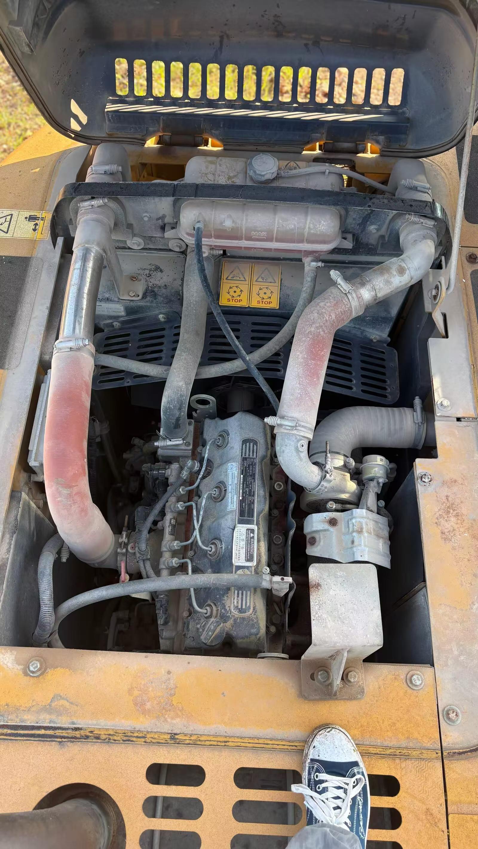 Buy XCMG XE135B Used Excavator / 2