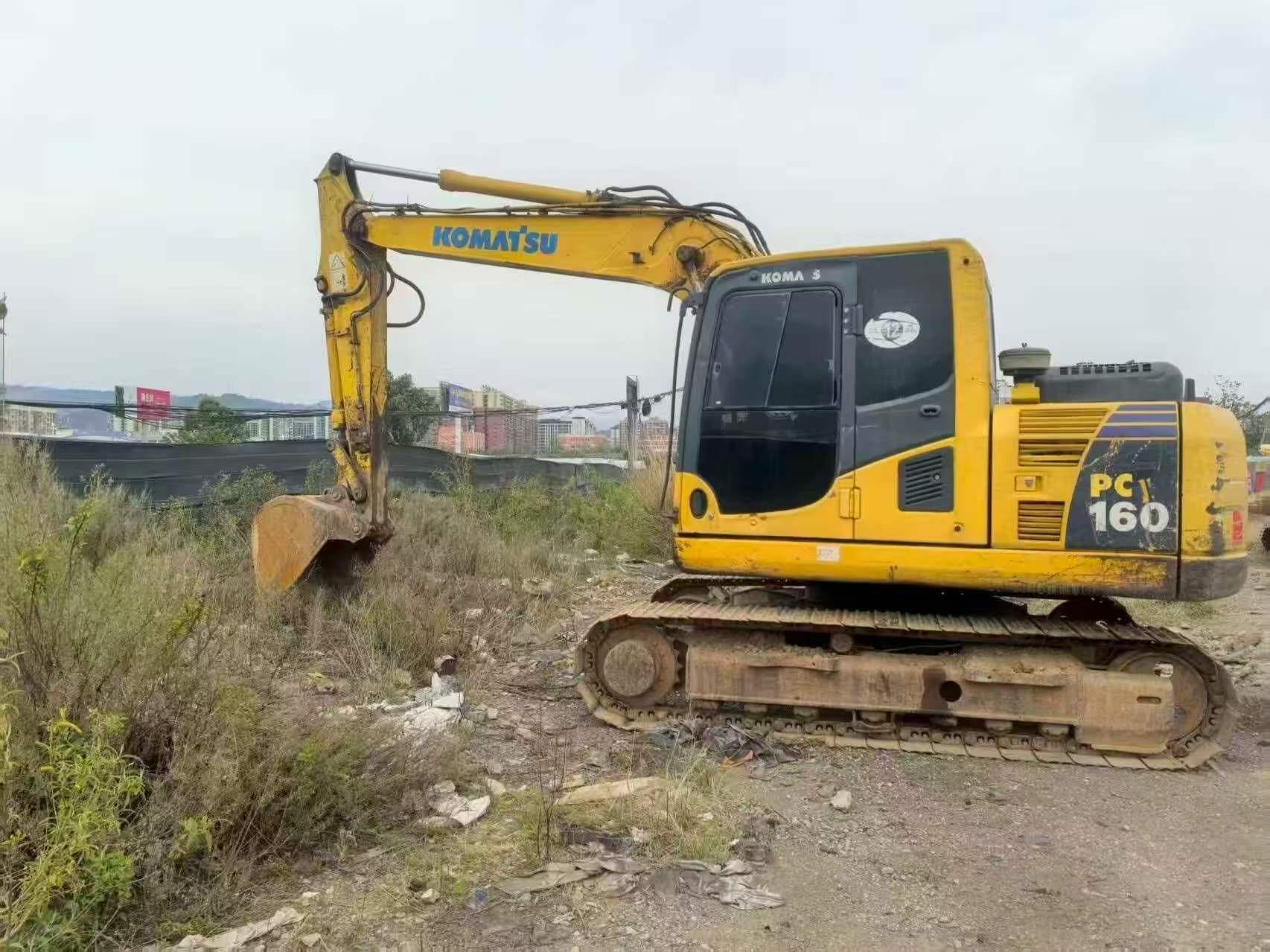 Buy Komatsu Used Excavator / 3 Buy Komatsu Used Excavator / 3