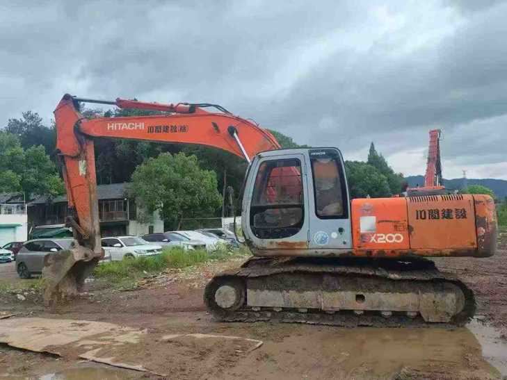 Buy Hitachi EX200 Used Excavator / 1