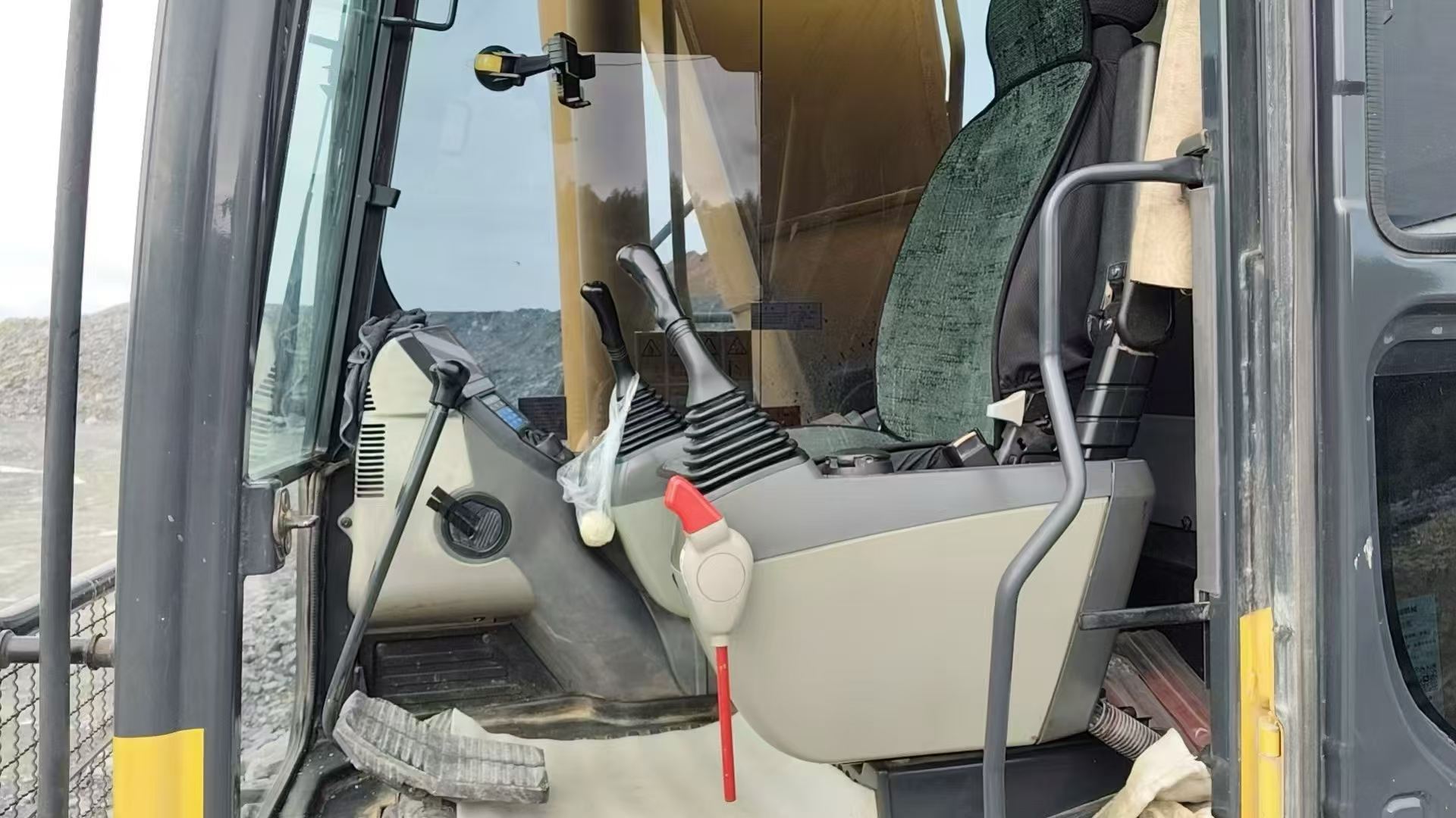 Buy Komatsu Used Excavator / 7 Buy Komatsu Used Excavator / 7