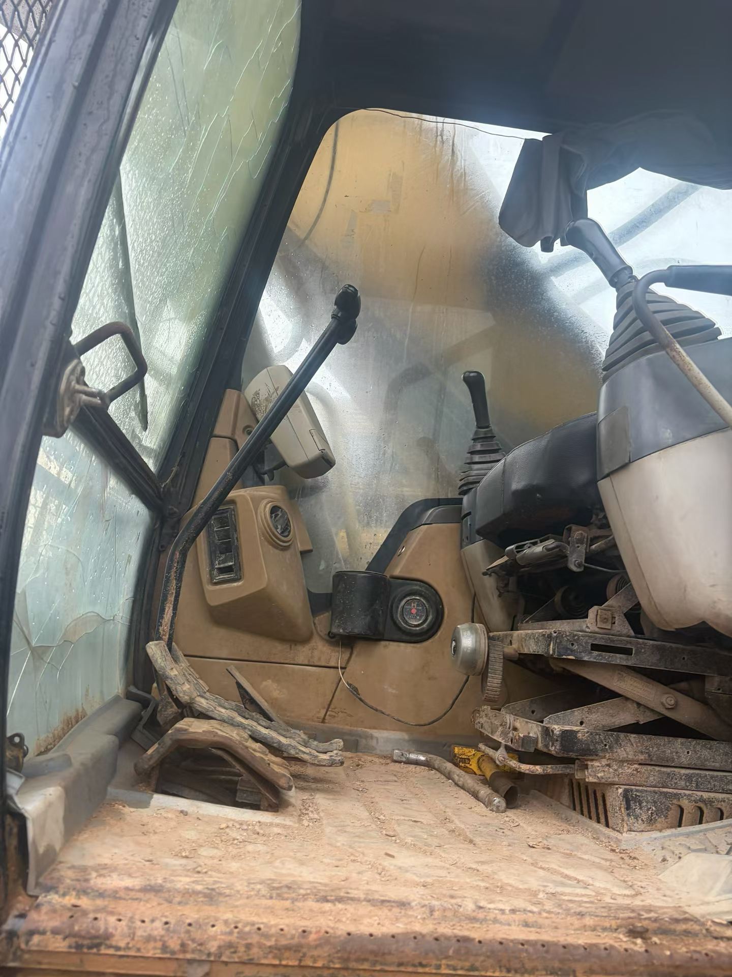 Buy Kato Used Excavator / 7 Buy Kato Used Excavator / 7