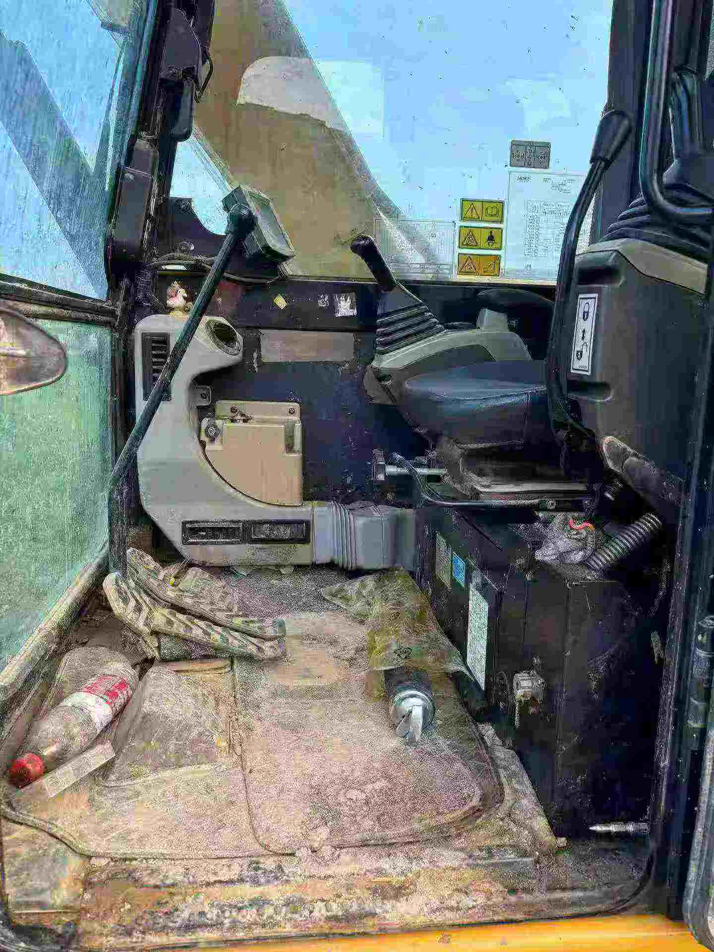 Buy Caterpillar 307B Used Excavator / 9 Buy Caterpillar 307B Used Excavator / 9