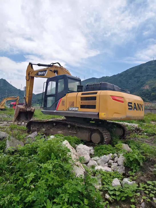 Buy Sany SY245H Used Excavator / 1