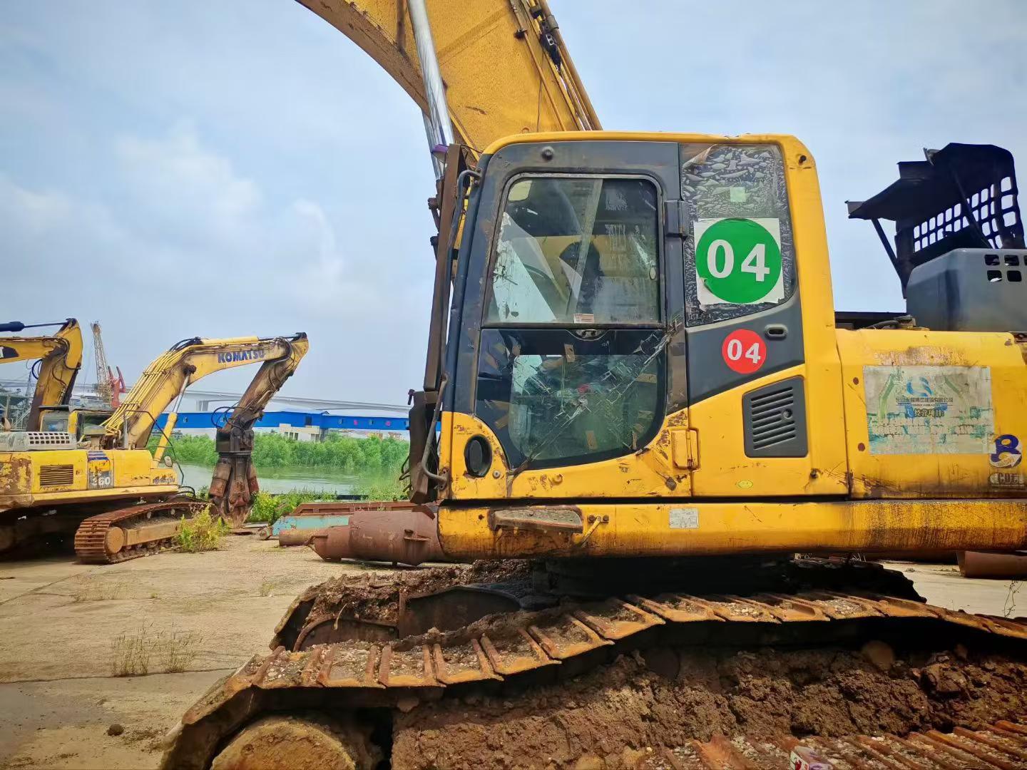 Buy Komatsu Used Excavator / 4 Buy Komatsu Used Excavator / 4