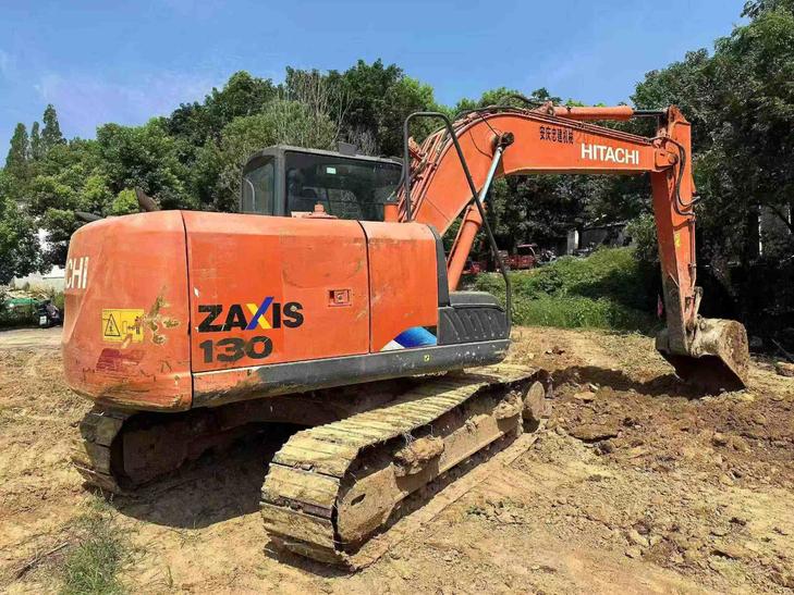 Buy Hitachi ZX130-5A Used Excavator / 1