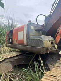 Buy Hitachi EX200-3 Used Excavator / 2 Buy Hitachi EX200-3 Used Excavator / 2