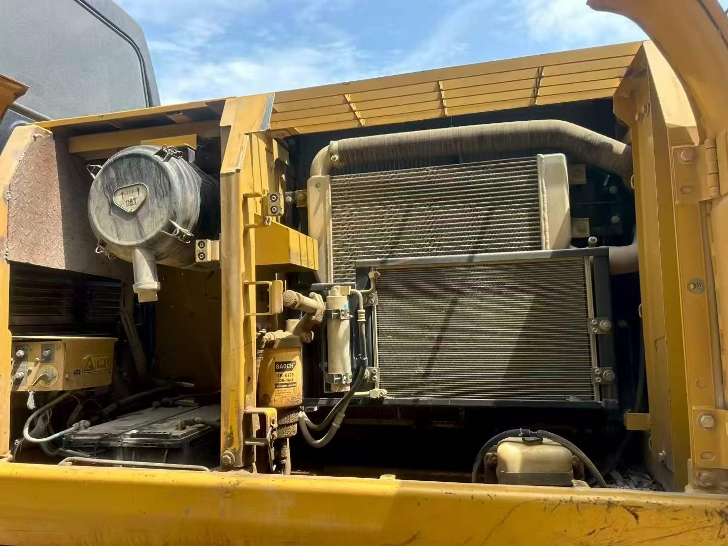 Buy Caterpillar 320D Used Excavator / 6 Buy Caterpillar 320D Used Excavator / 6