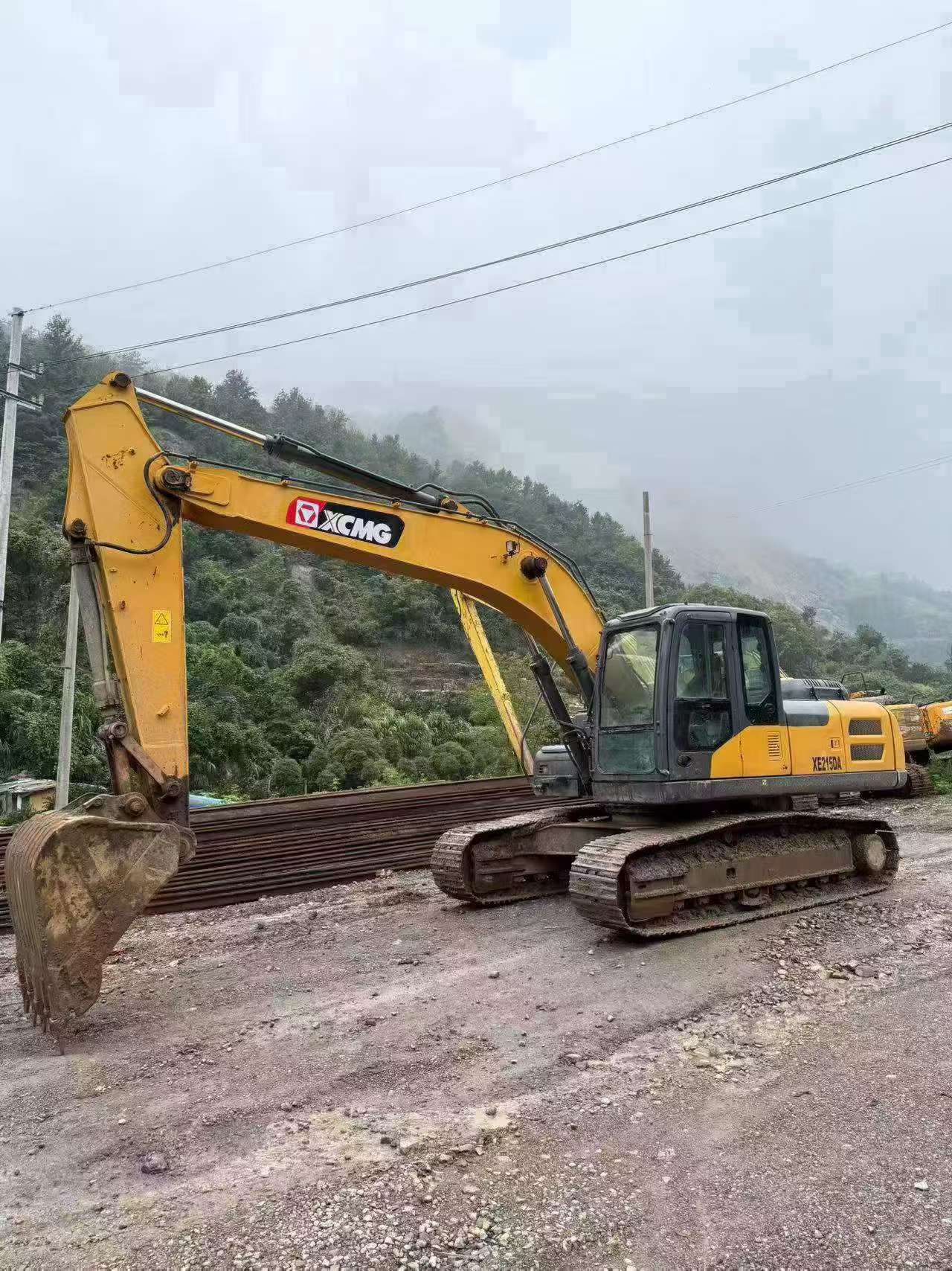 Buy XCMG XE215 Used Excavator / 1