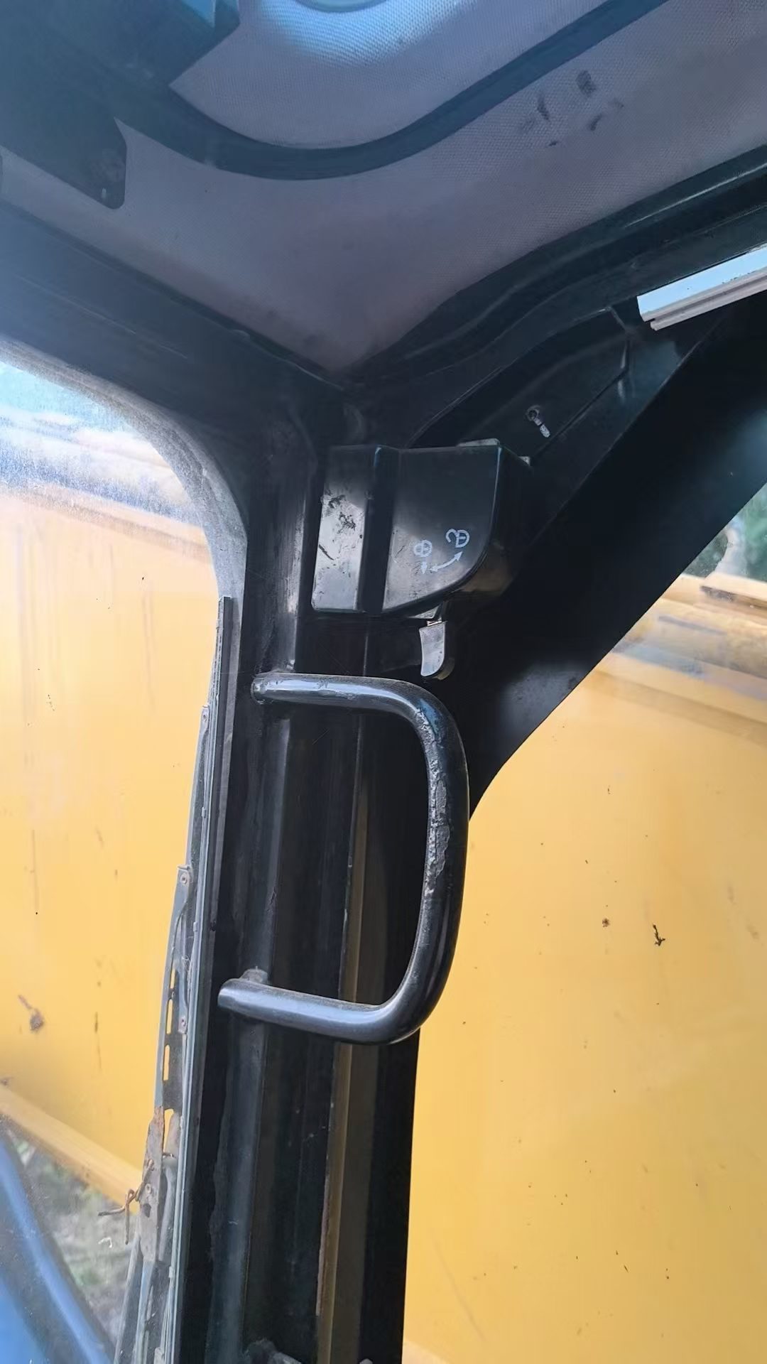 Buy Sany SY200C Used Excavator / 4