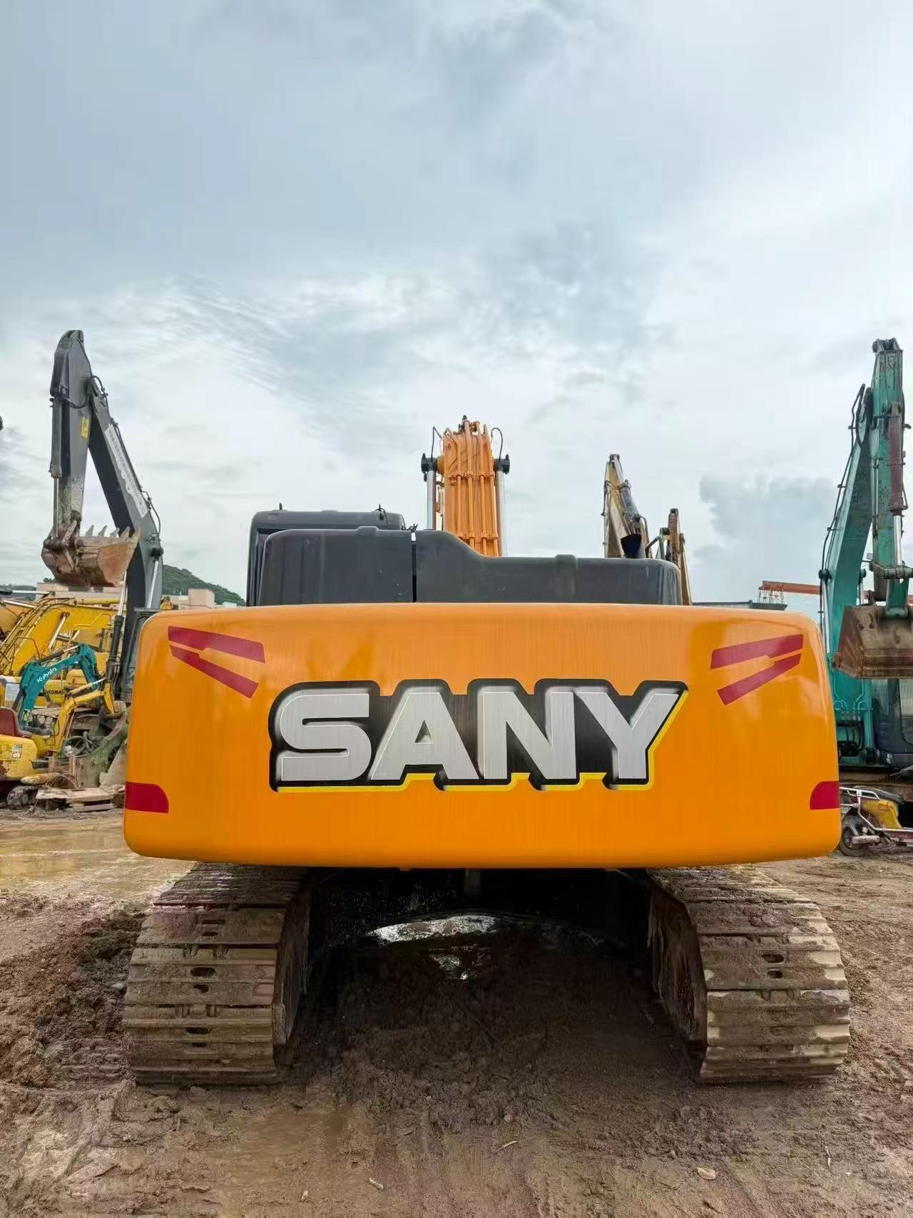 Buy Sany SY215C Used Excavator / 9 Buy Sany SY215C Used Excavator / 9