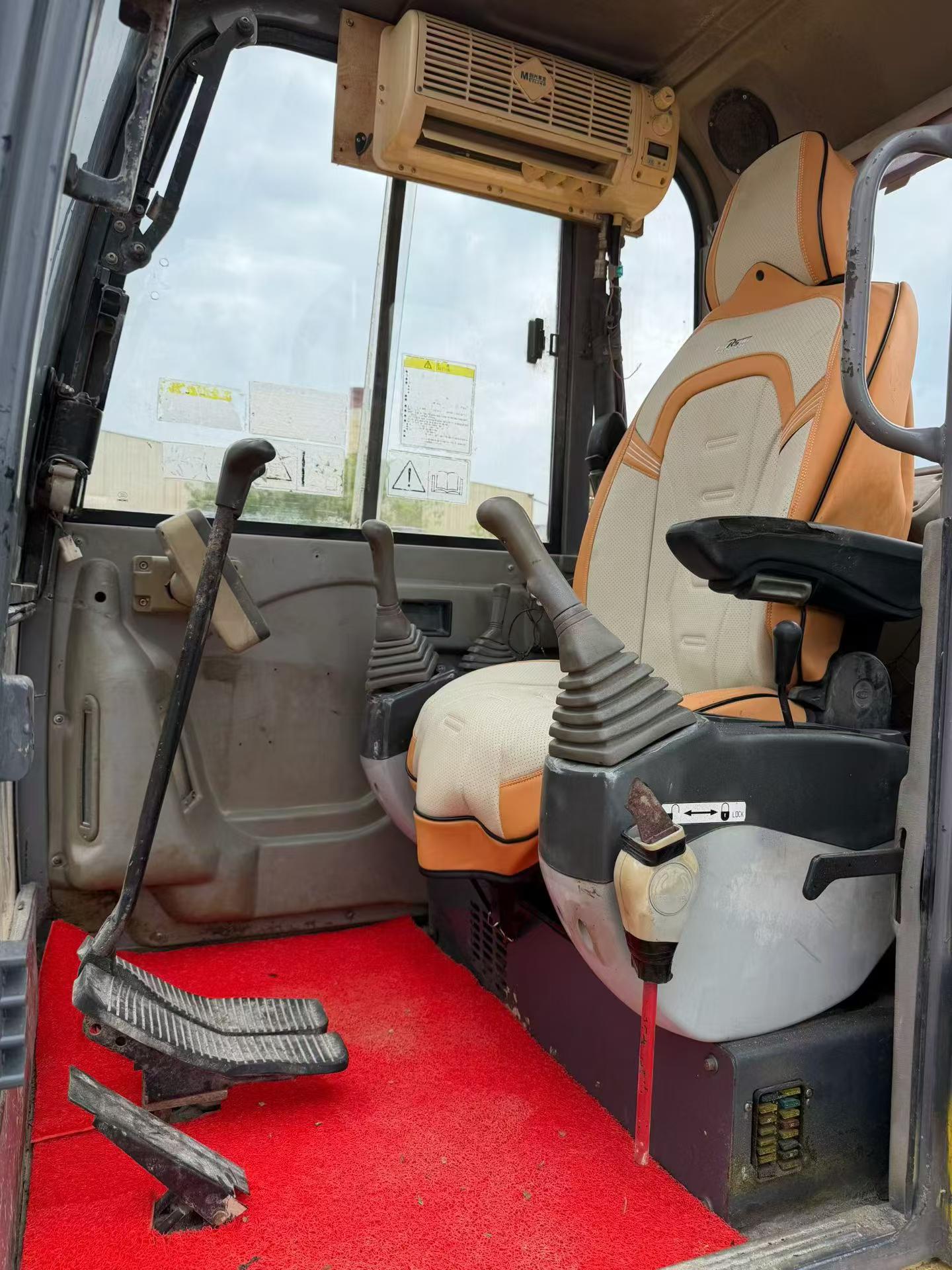 Buy XCMG XE60 Used Excavator / 3 Buy XCMG XE60 Used Excavator / 3