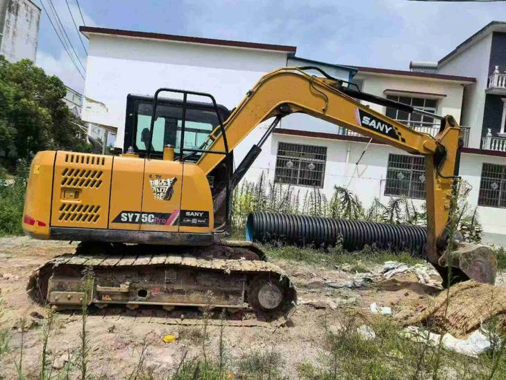 Buy Sany SY75 Used Excavator / 1