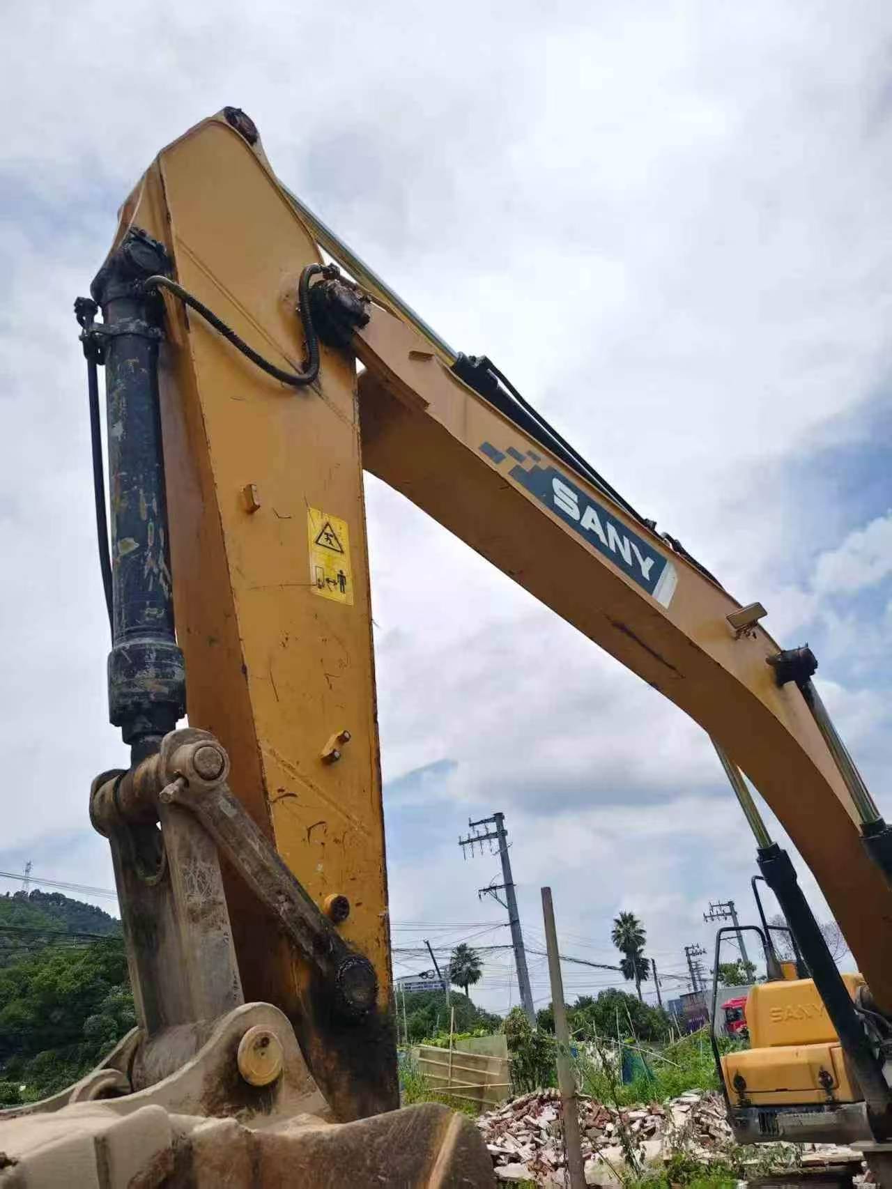 Buy Sany SY245H Used Excavator / 3 Buy Sany SY245H Used Excavator / 3